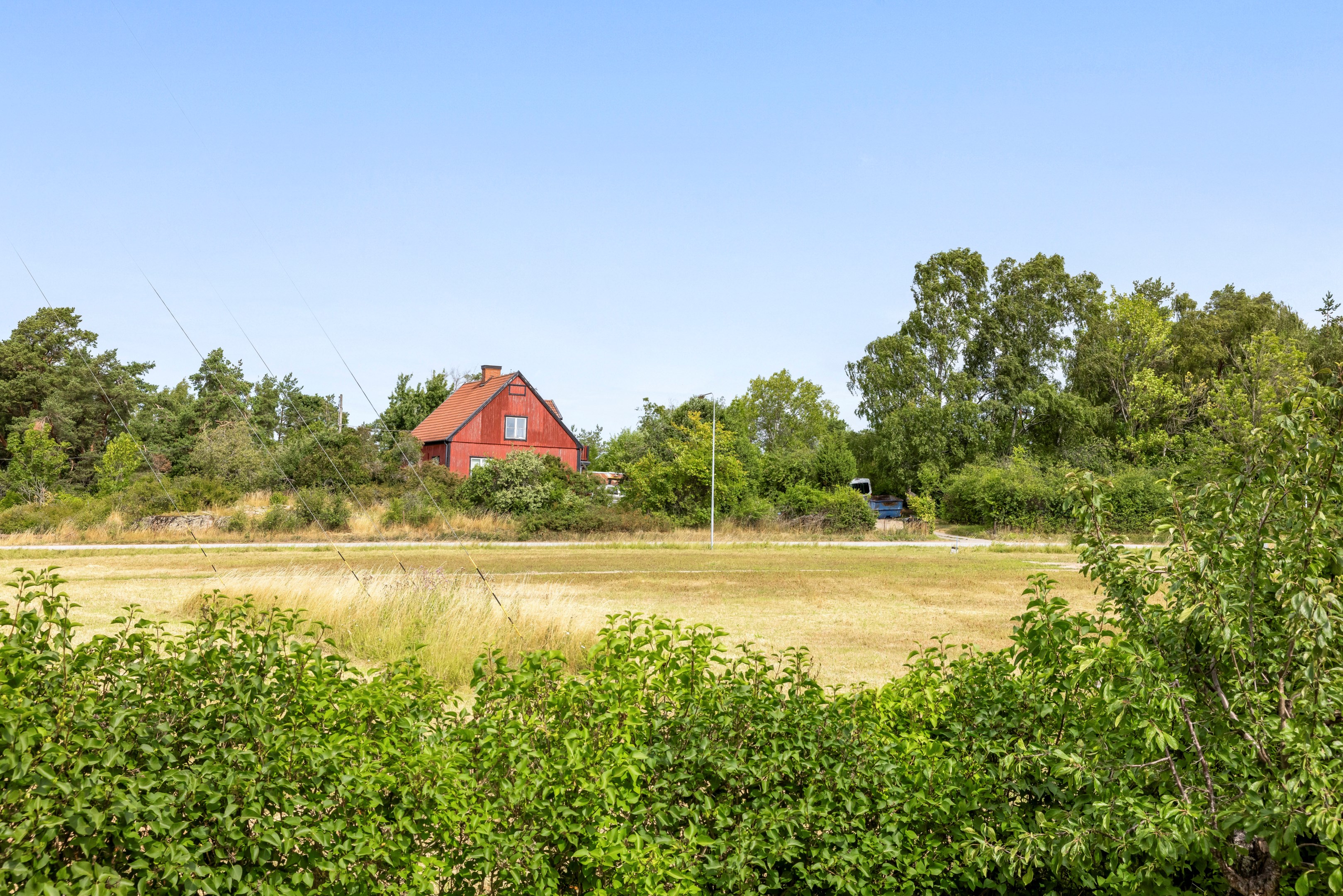 Bostadsbild från Husabyvägen 13 (Husbyborg koloniförening lott 13), Kommande i Husbyborg, Uppsala
