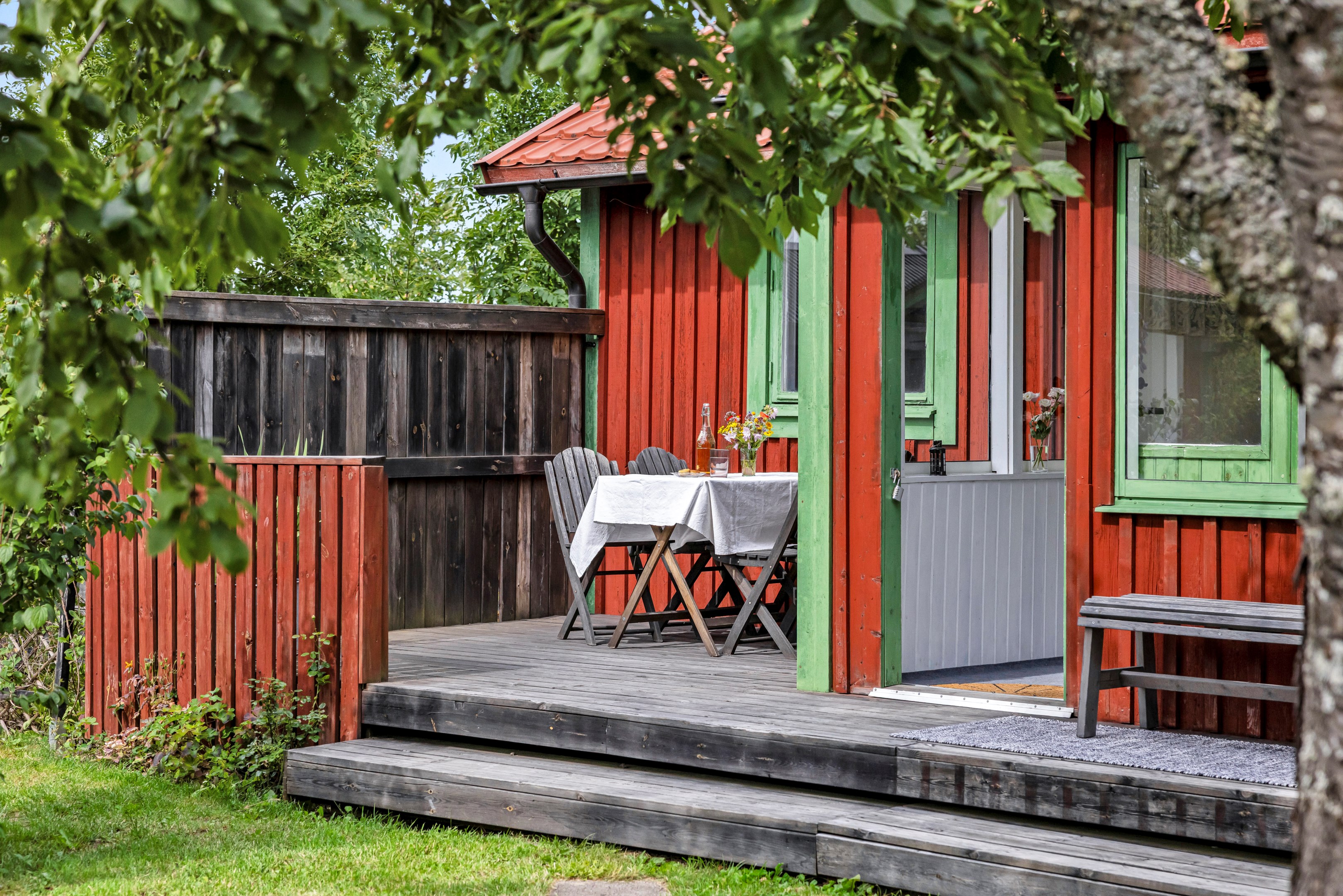 Bostadsbild från Husabyvägen 13 (Husbyborg koloniförening lott 13), Kommande i Husbyborg, Uppsala