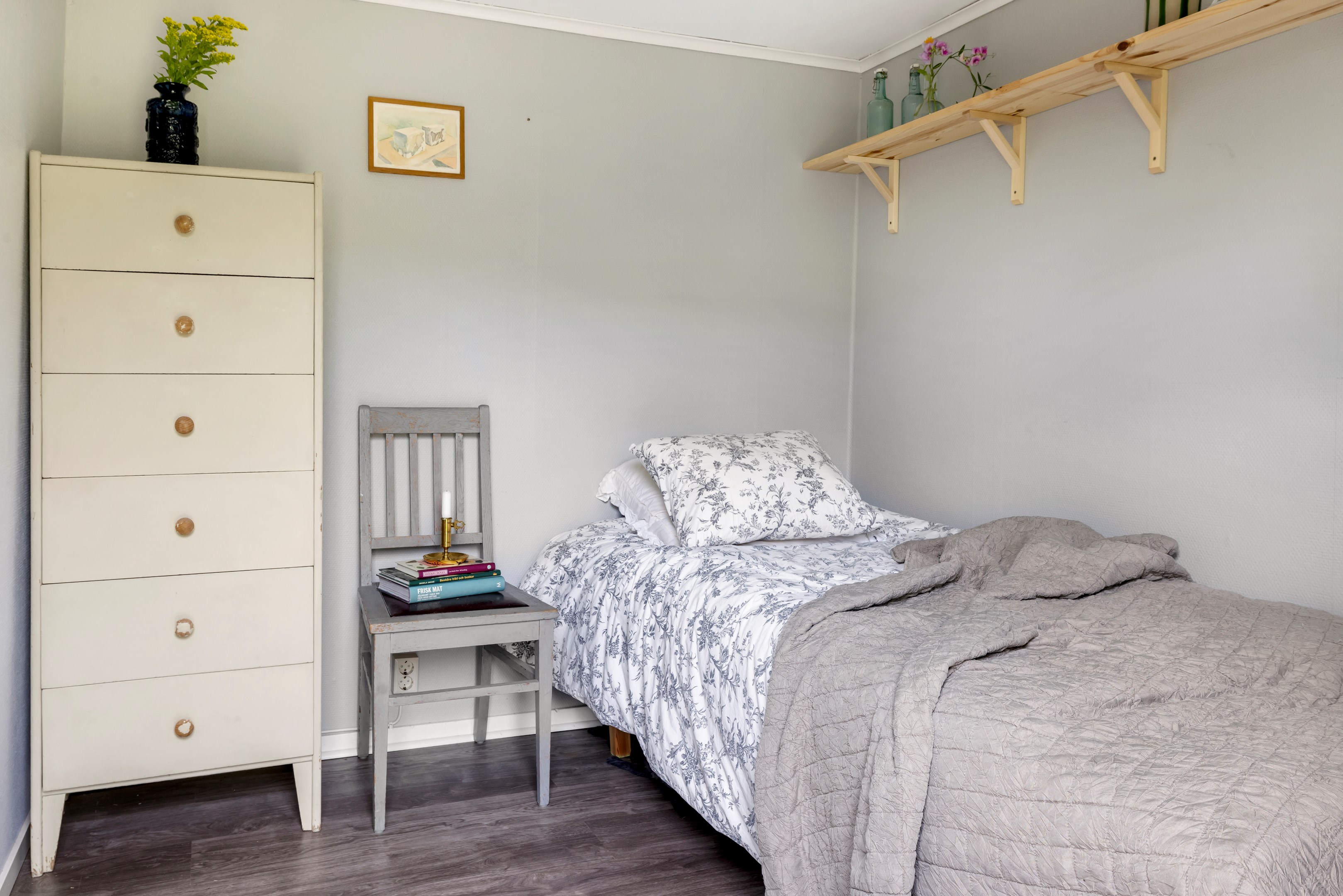 Bostadsbild från Husabyvägen 13 (Husbyborg koloniförening lott 13), Kommande i Husbyborg, Uppsala