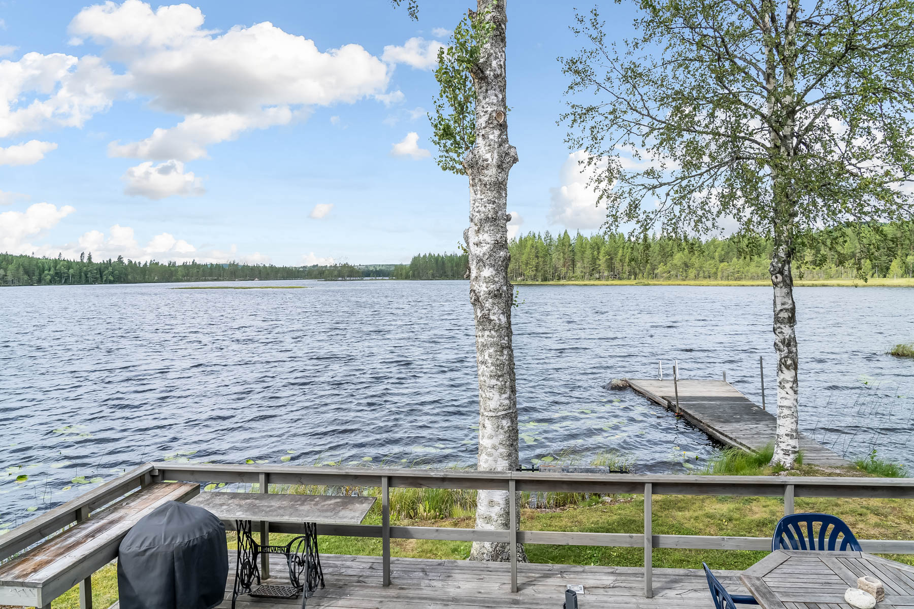 Utsikt från altanen