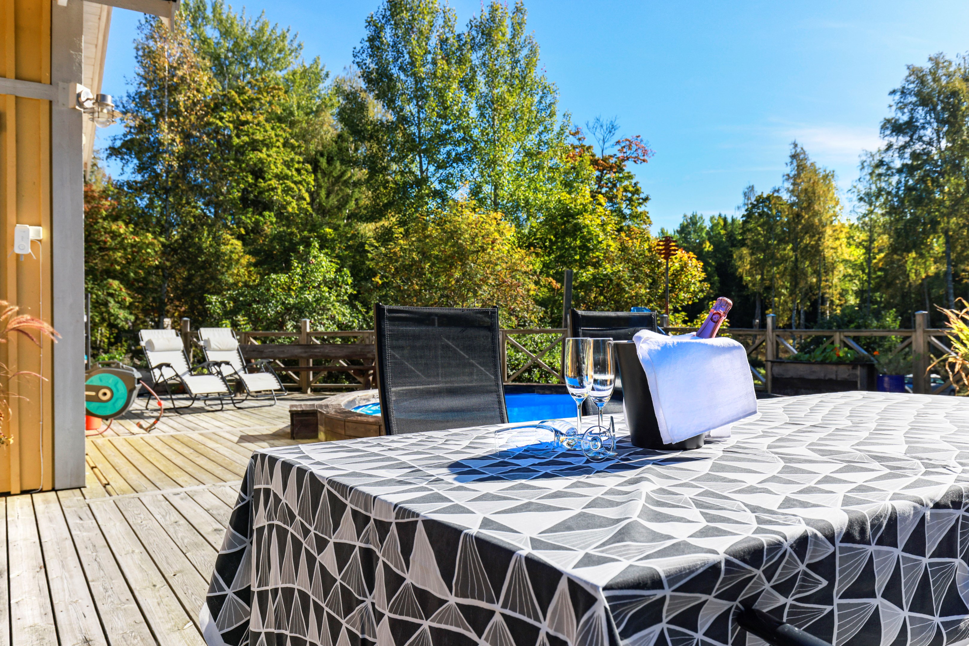 Bostadsbild från Rackören 112, Till salu i Öregrund, Östhammar