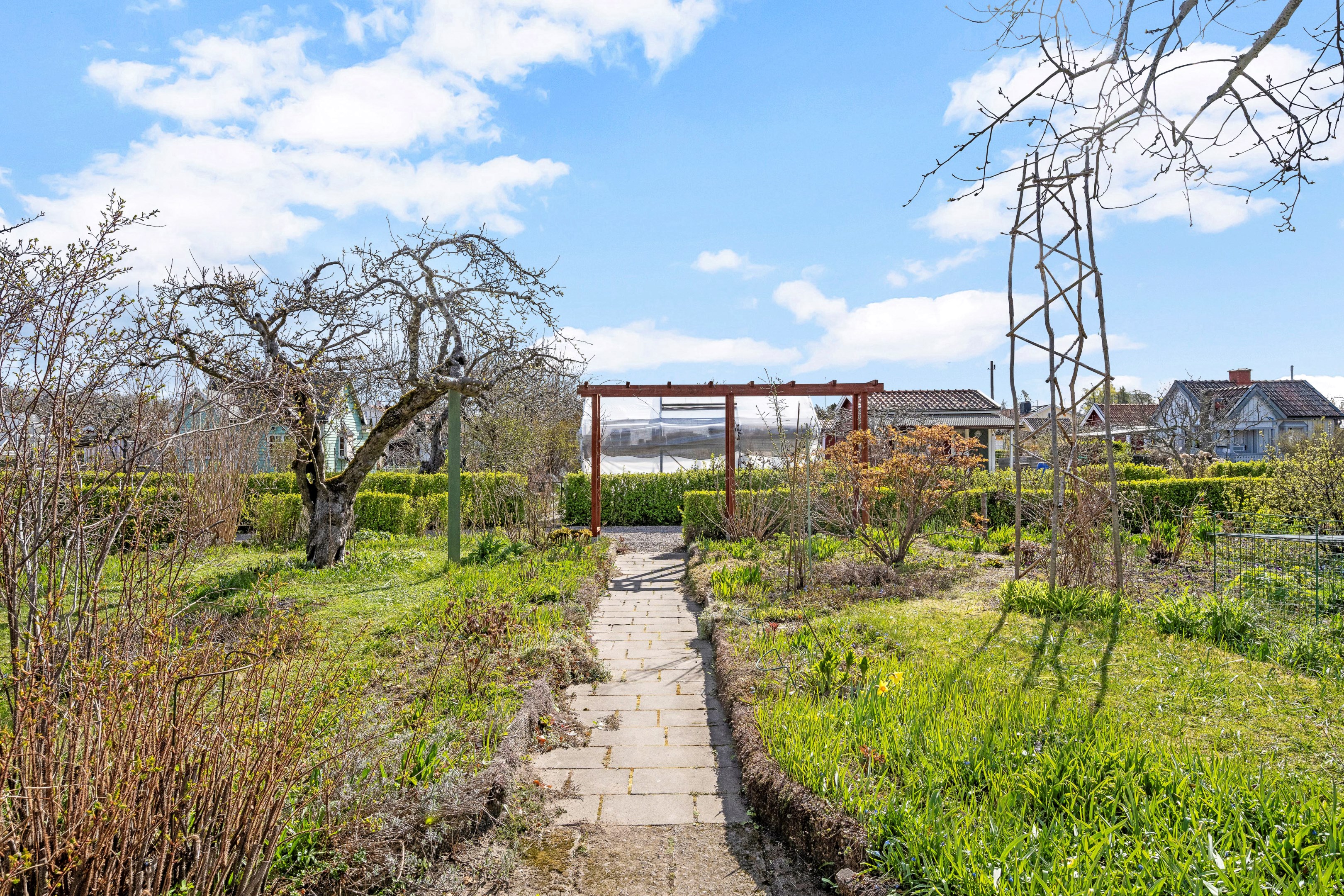 Bostadsbild från Floravägen 14, Till salu i Fålhagen, Uppsala
