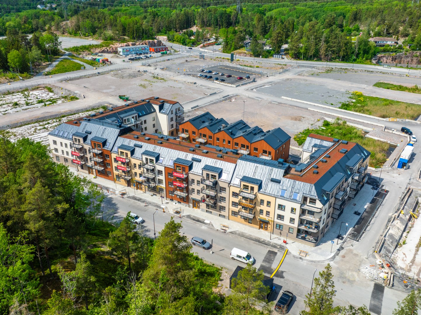 Bostadsbild från Brf Valla, Pågående i Väsjön, Sollentuna