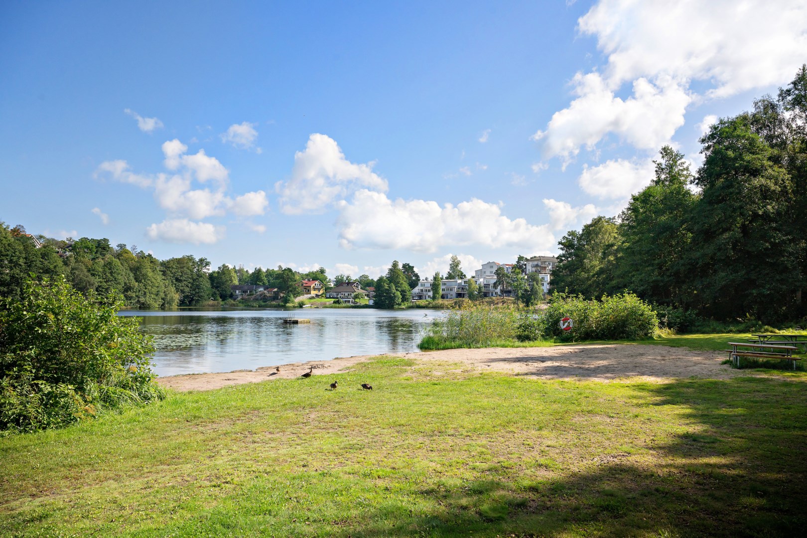 Bostadsbild från Ektorpsvägen 38, Såld i Skuru, Nacka