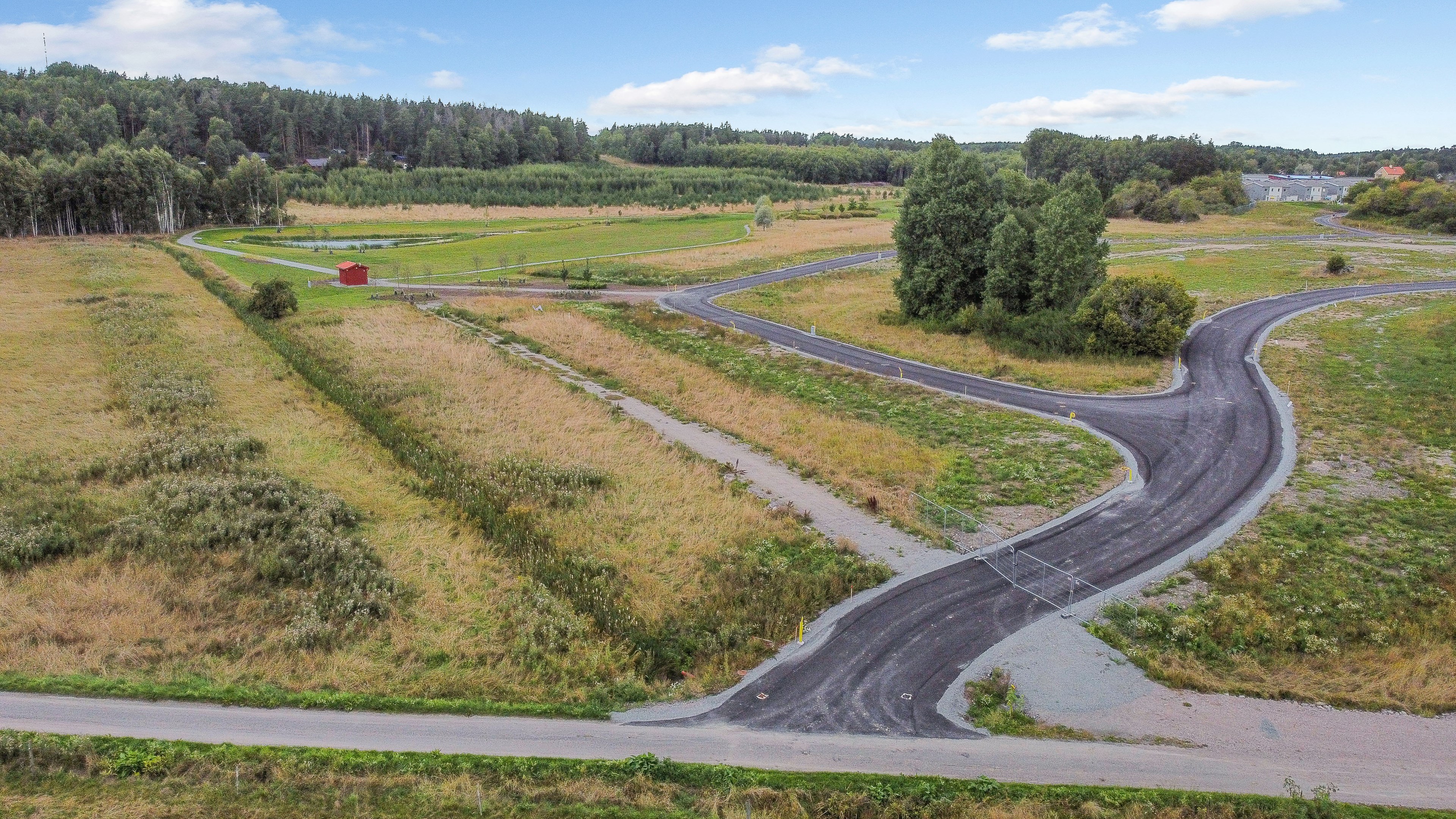 Bostadsbild från Fjäderbladsvägen 33, Såld i Gunsta, Uppsala