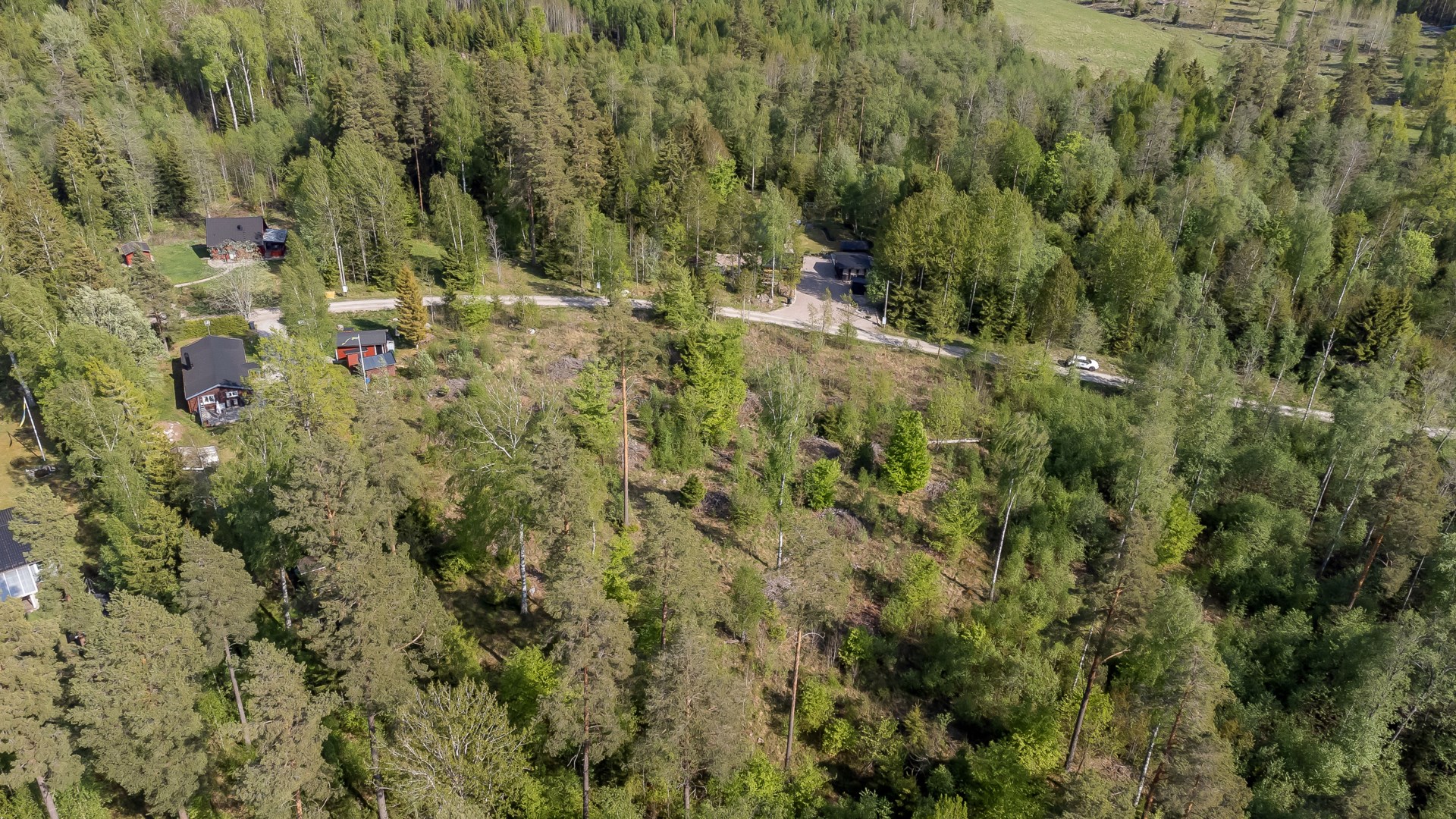 Bostadsbild från Östra Mellanskogsvägen 10, Såld i Järlåsa, Uppsala