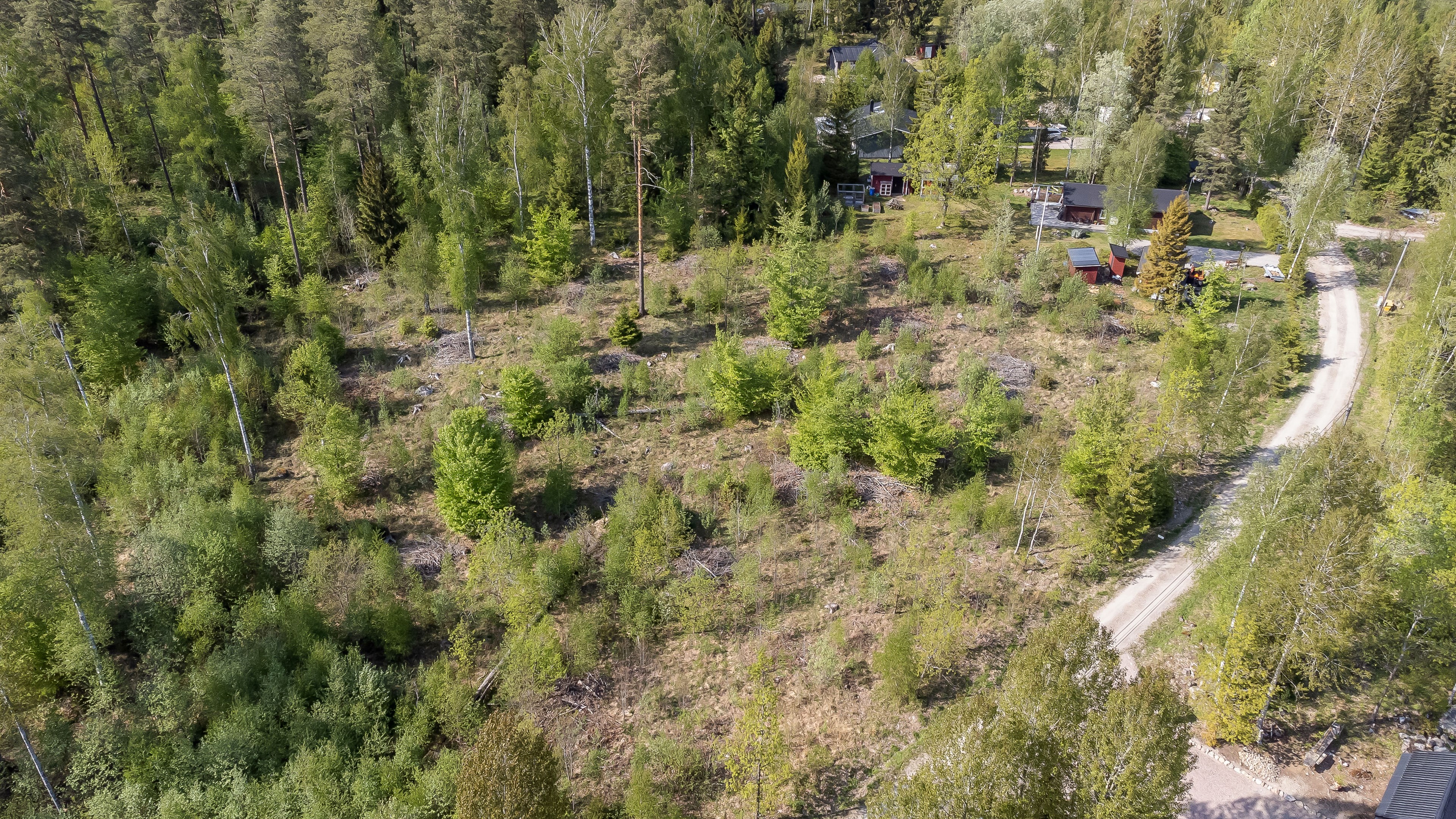 Bostadsbild från Östra Mellanskogsvägen 10, Såld i Järlåsa, Uppsala