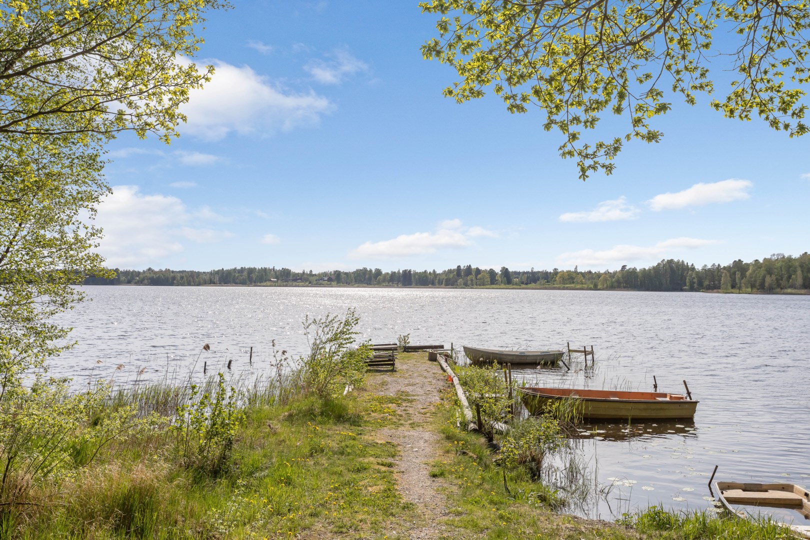 Bostadsbild från Östra Mellanskogsvägen 10, Såld i Järlåsa, Uppsala