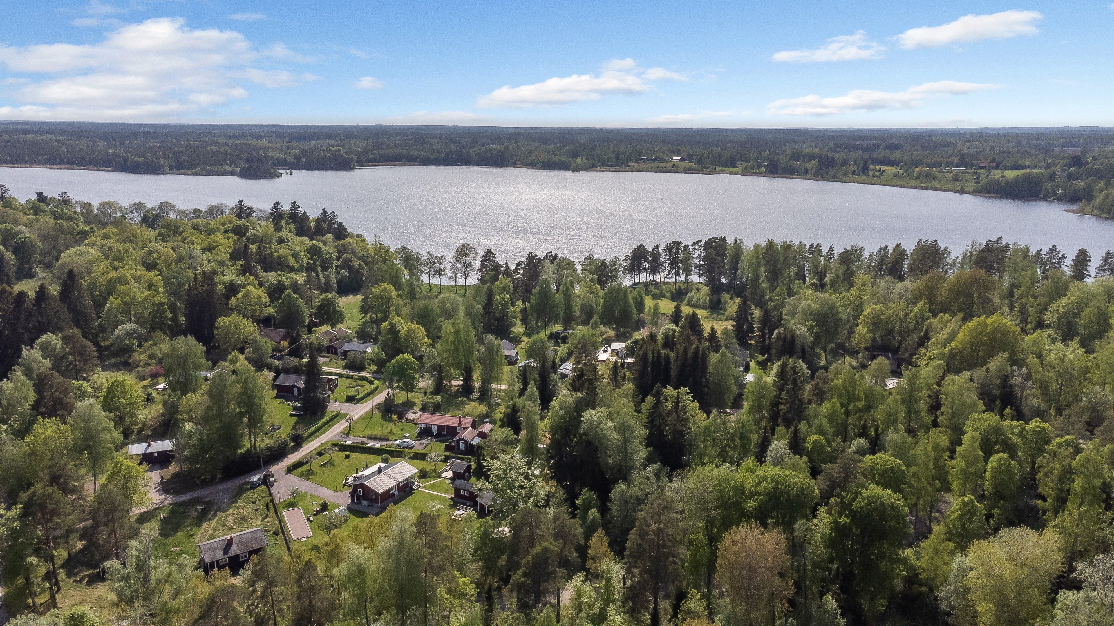 Bostadsbild från Östra Mellanskogsvägen 10, Såld i Järlåsa, Uppsala