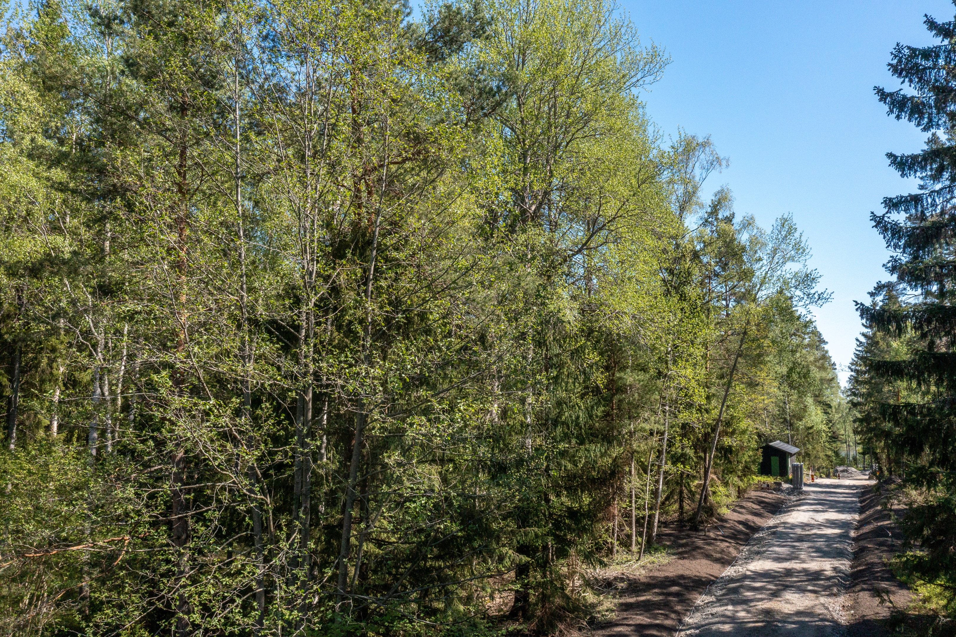 Ryttingevägen 24 i vinkel från vägen i väster