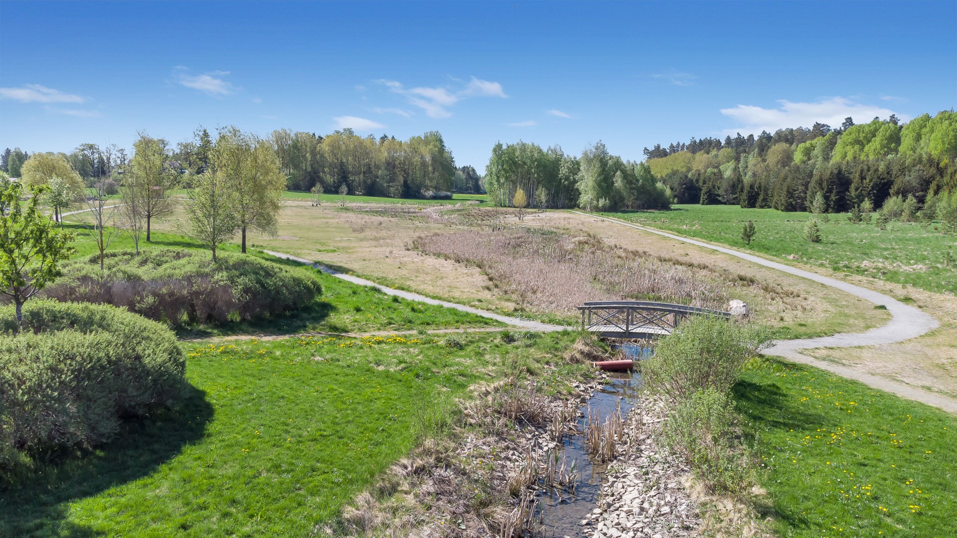 Bostadsbild från Fjäderbladsvägen 15, Till salu i Gunsta, Uppsala