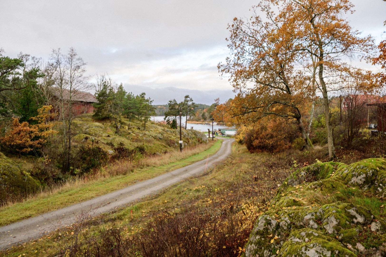 Utsikt mot Hemviken från tomten.