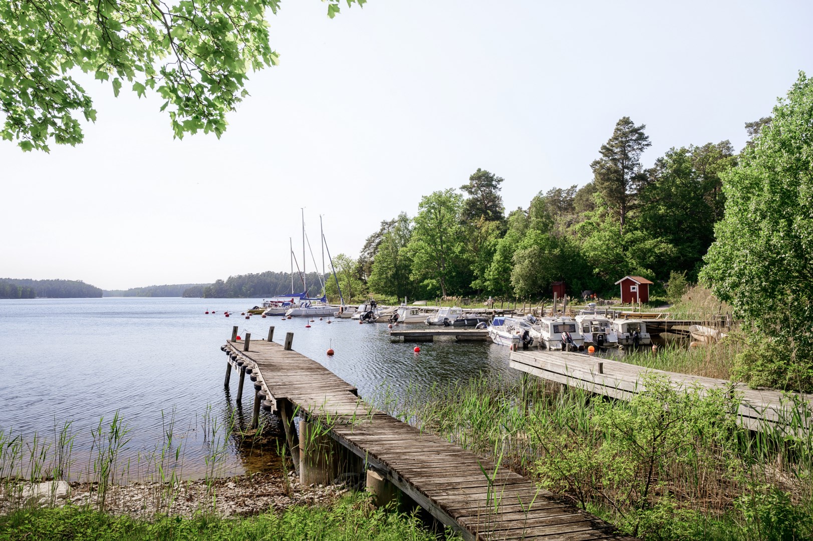 Möjlighet till båtplats i närbelägna Hemviken.
