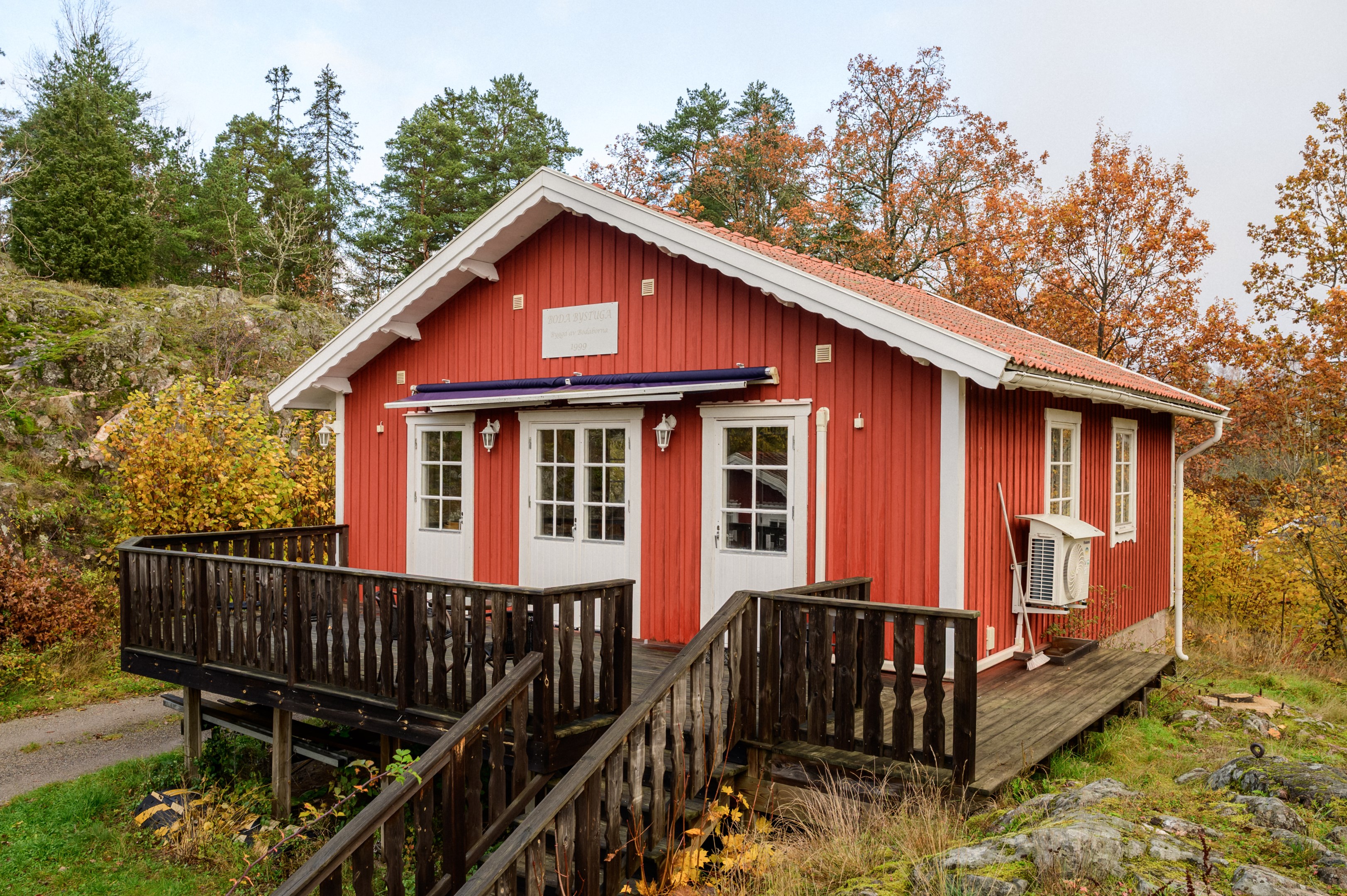 Områdets byastuga som går att hyra för kalas och fest.