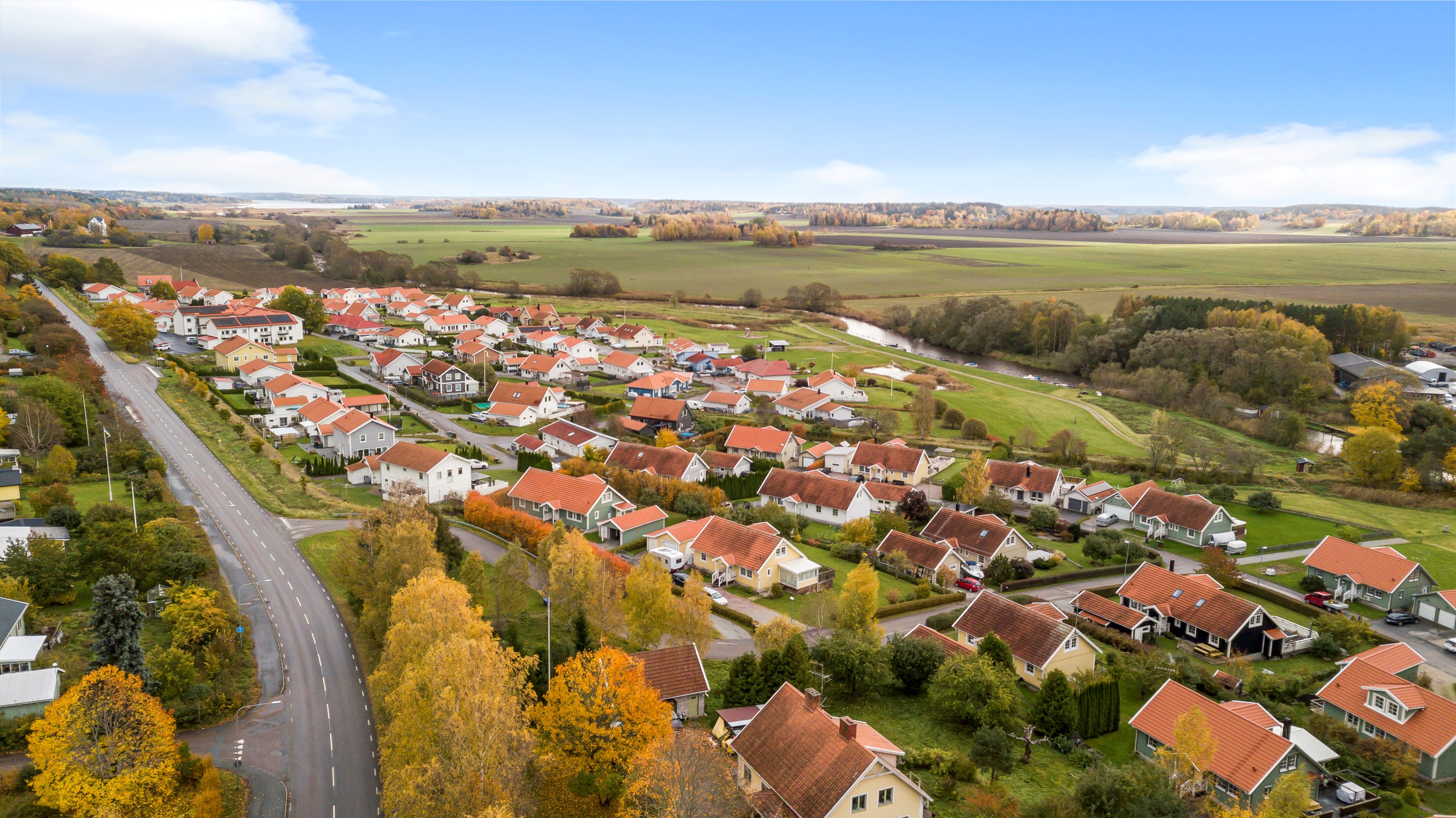 Bostadsbild från Kaprifolvägen 13, Till salu i Örsundsbro, Enköping