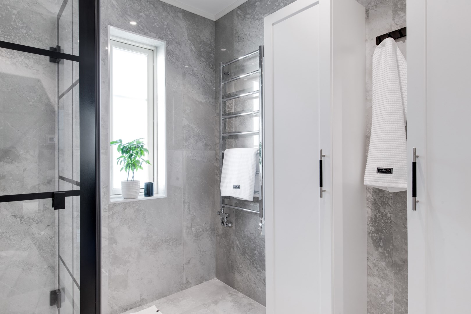 Bostadsbild från Fanstavägen 47, Såld i Lövstalöt, Uppsala