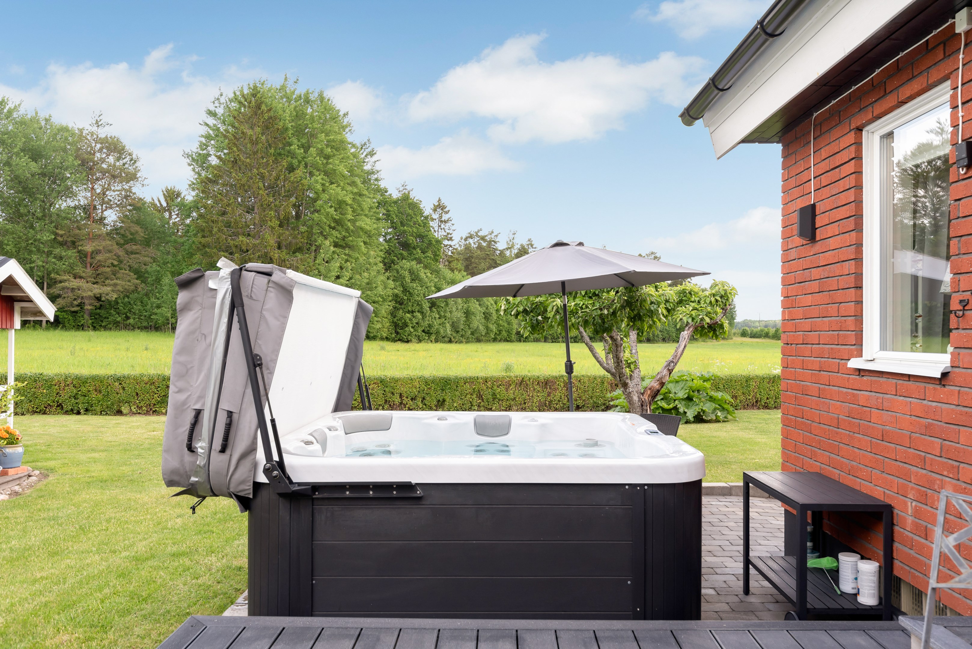 Bostadsbild från Skjutbanevägen 1, Till salu i Vattholma, Uppsala