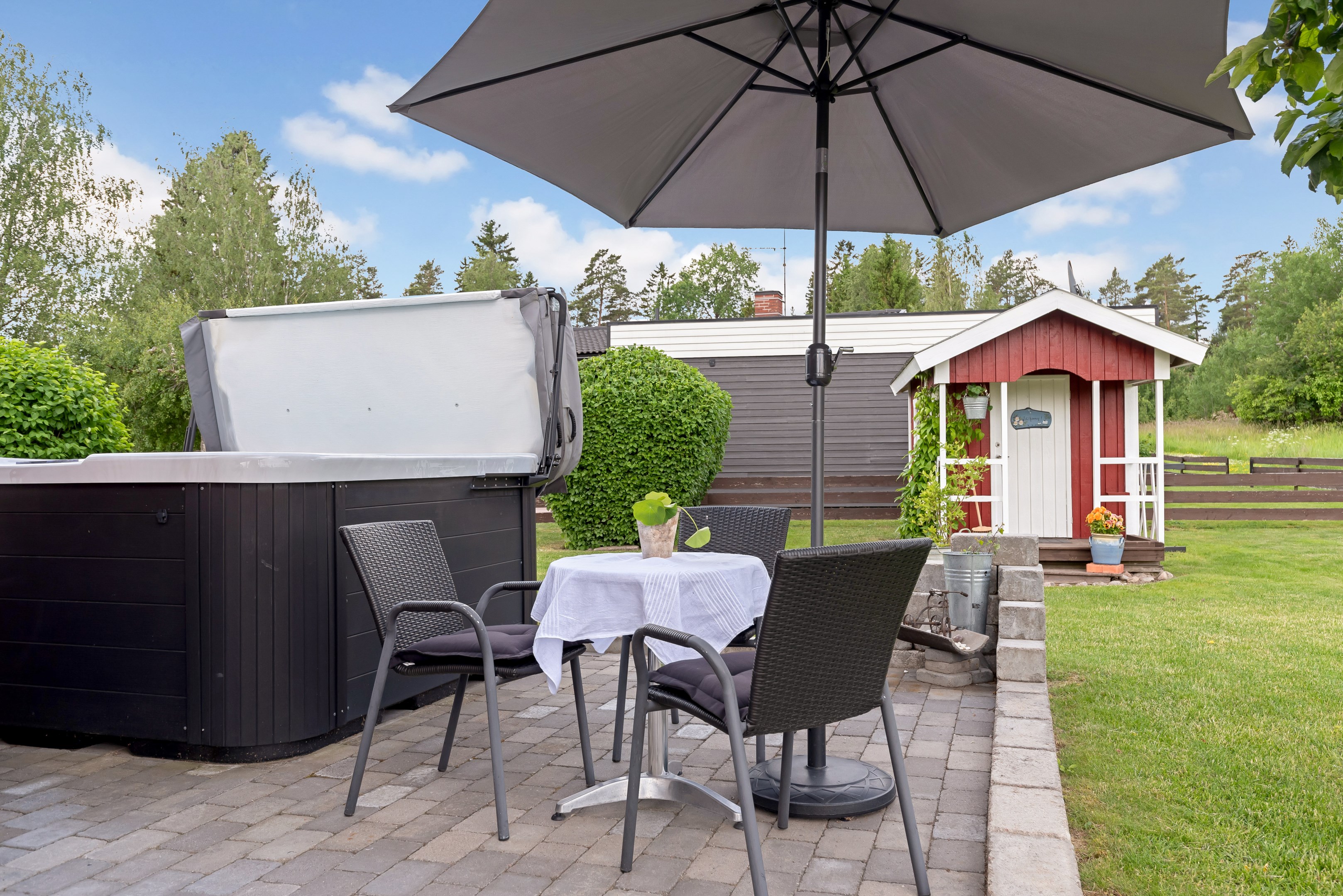 Bostadsbild från Skjutbanevägen 1, Till salu i Vattholma, Uppsala