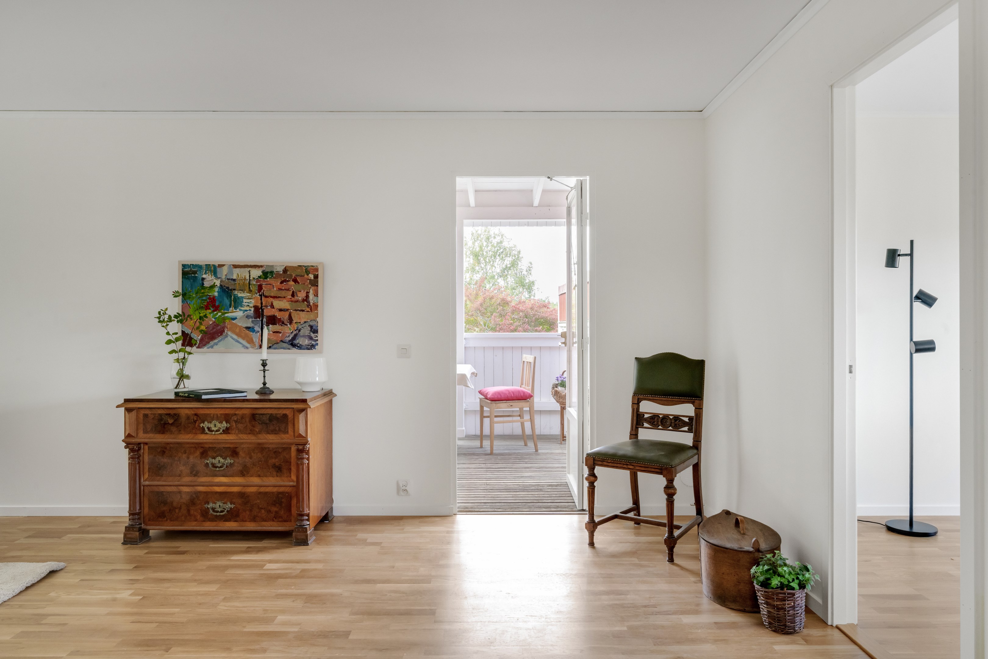 Bostadsbild från Störvägen 22, Till salu i Valsätra, Uppsala