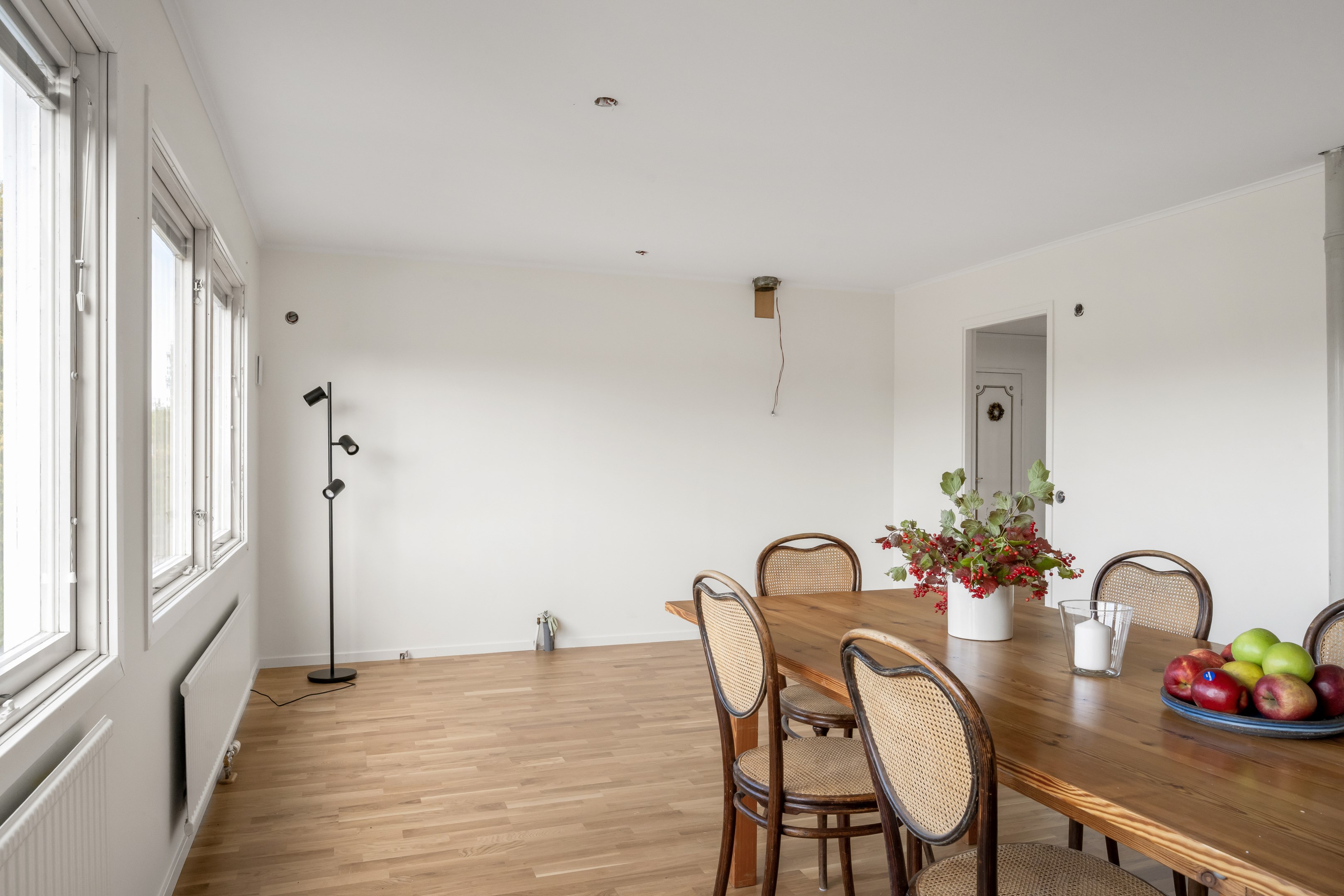 Bostadsbild från Störvägen 22, Till salu i Valsätra, Uppsala