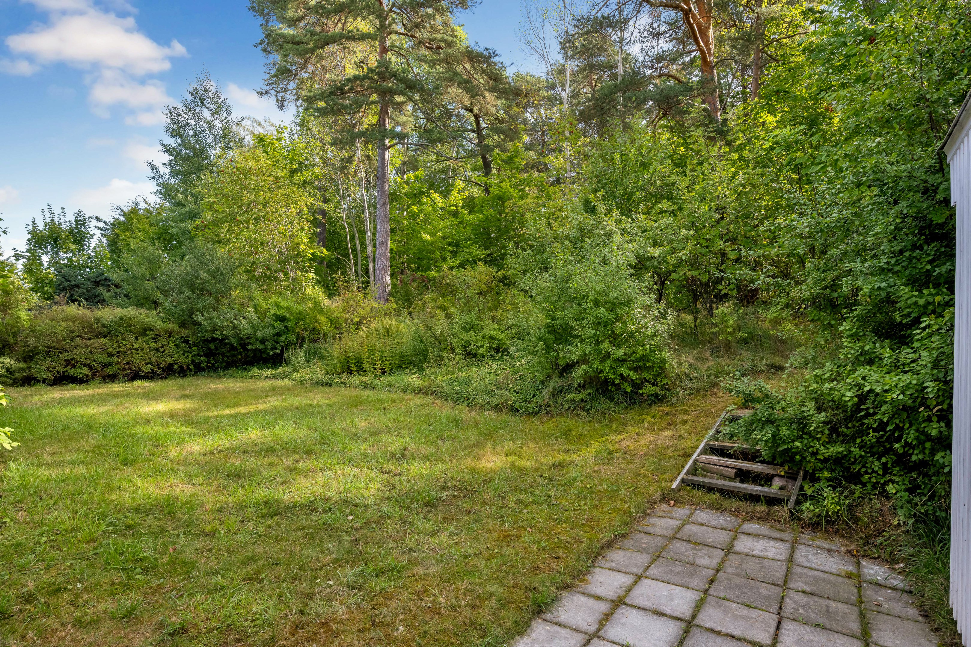 Bostadsbild från Störvägen 22, Till salu i Valsätra, Uppsala