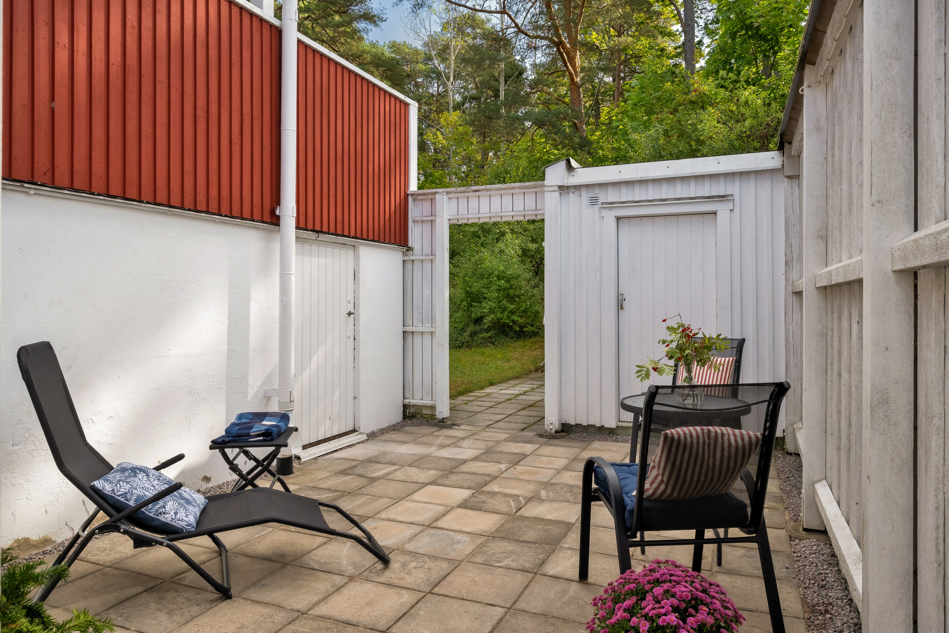 Bostadsbild från Störvägen 22, Till salu i Valsätra, Uppsala