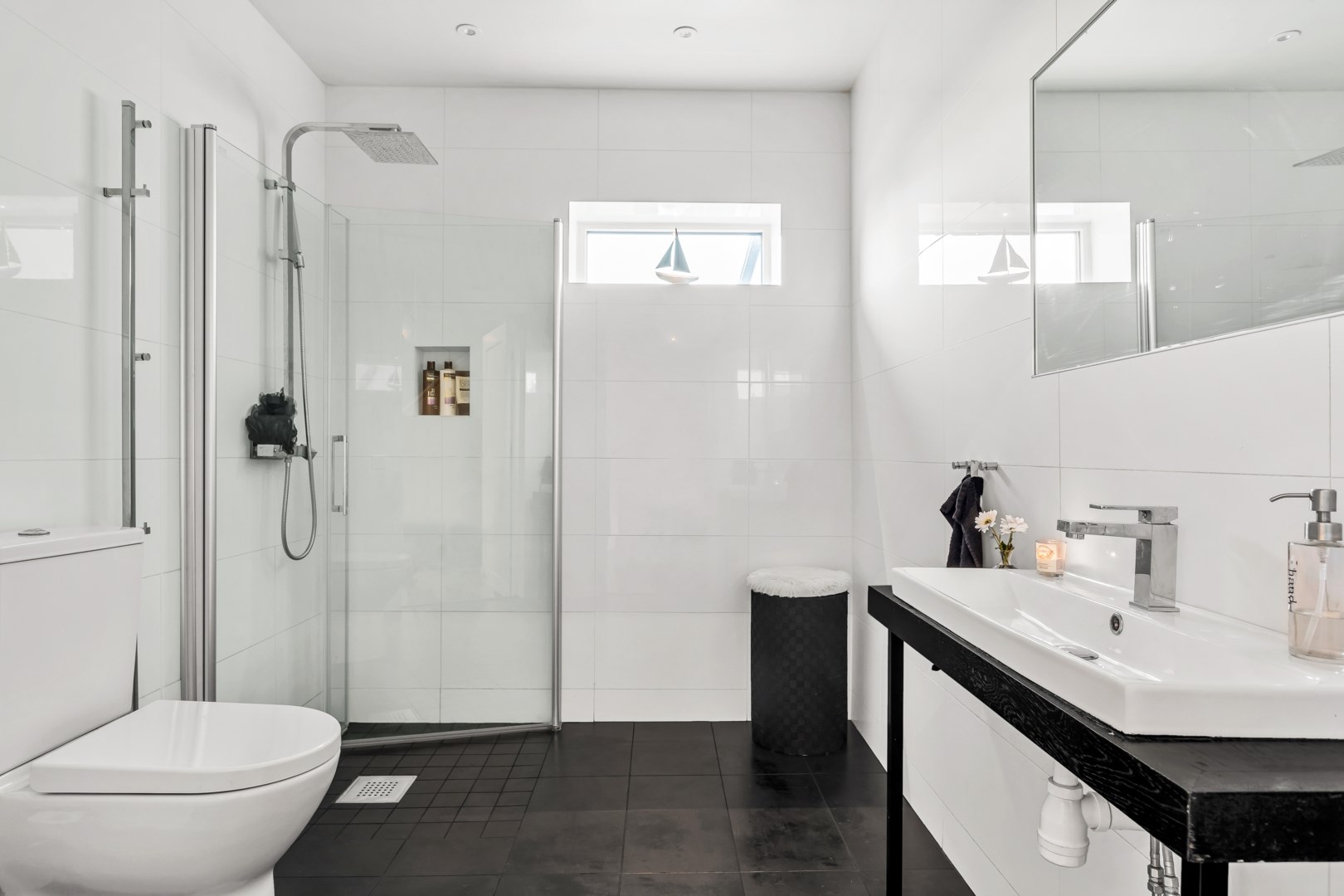 Bostadsbild från Brattbacksvägen 93, Såld i Lindbacken, Uppsala