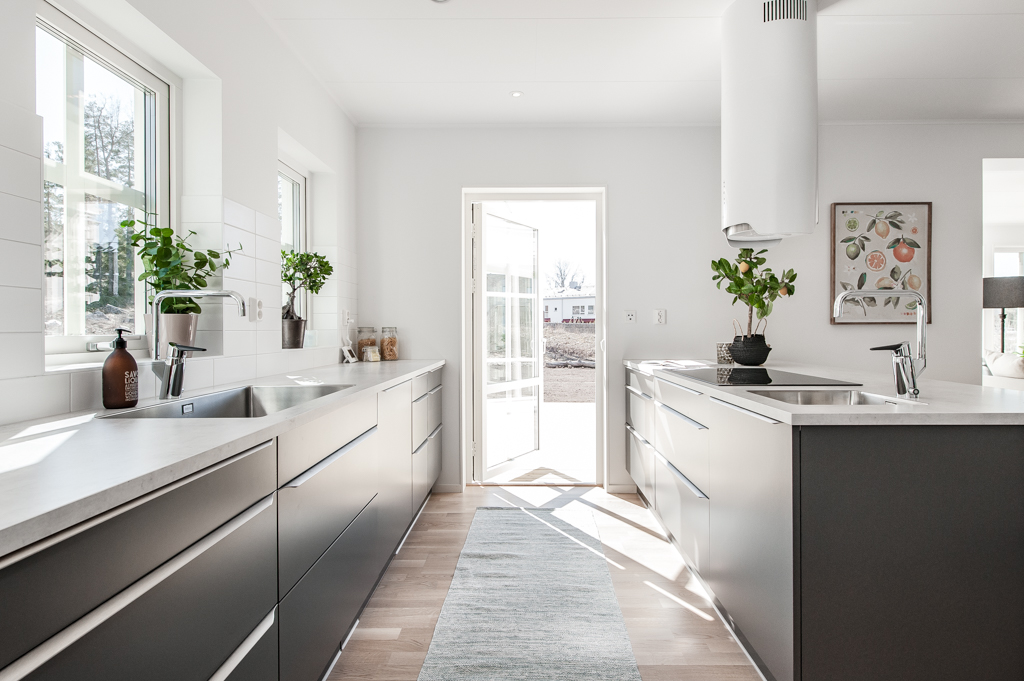 Bostadsbild från Svanmossvägen 5, Såld i Lindbacken, Uppsala