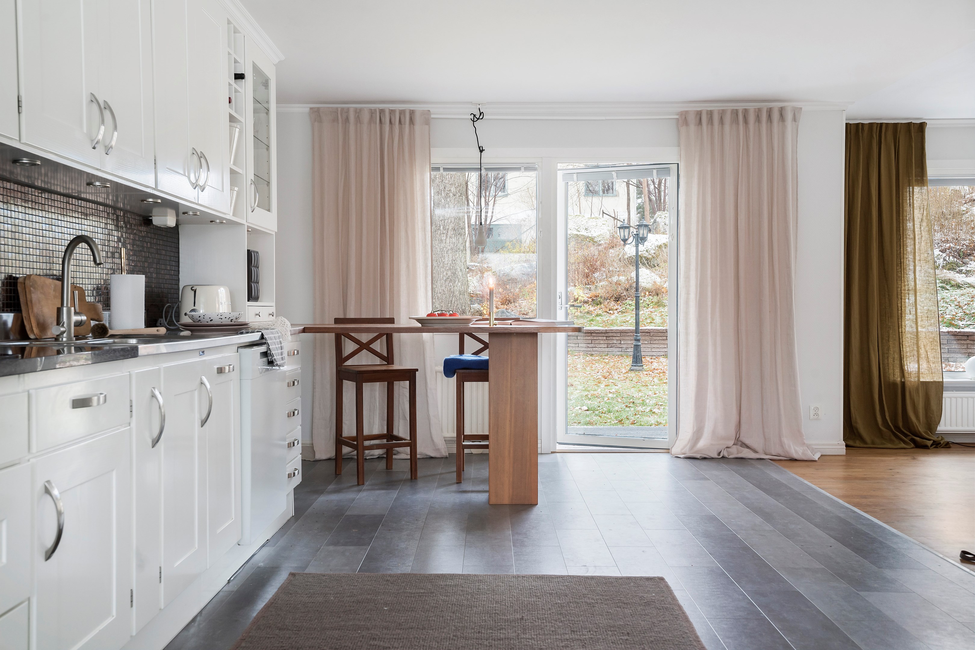 Bostadsbild från Rosenvägen 14, Såld i Sunnersta, Uppsala