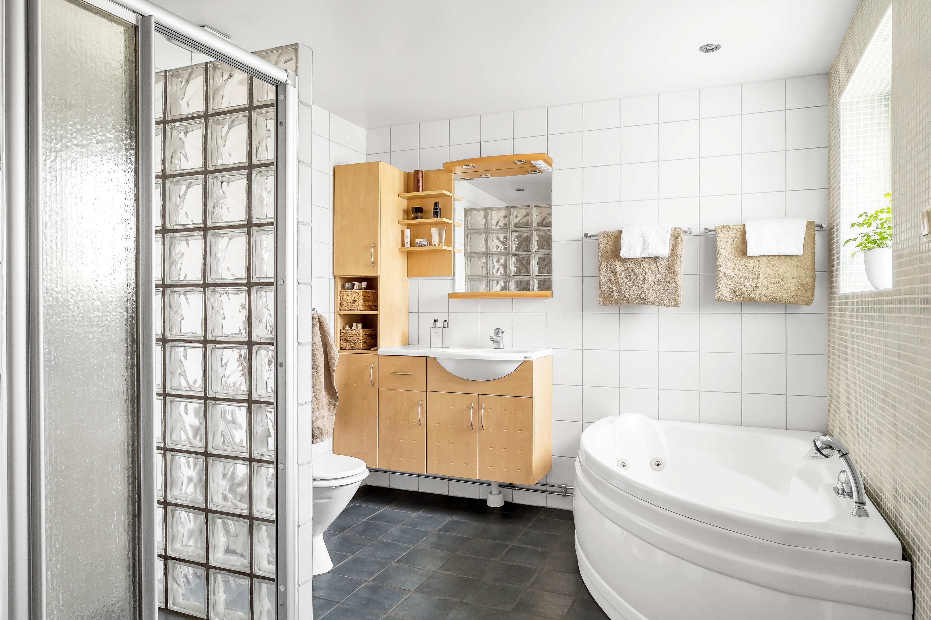 Bostadsbild från Raketgatan 11, Såld i Bärby Hage, Uppsala