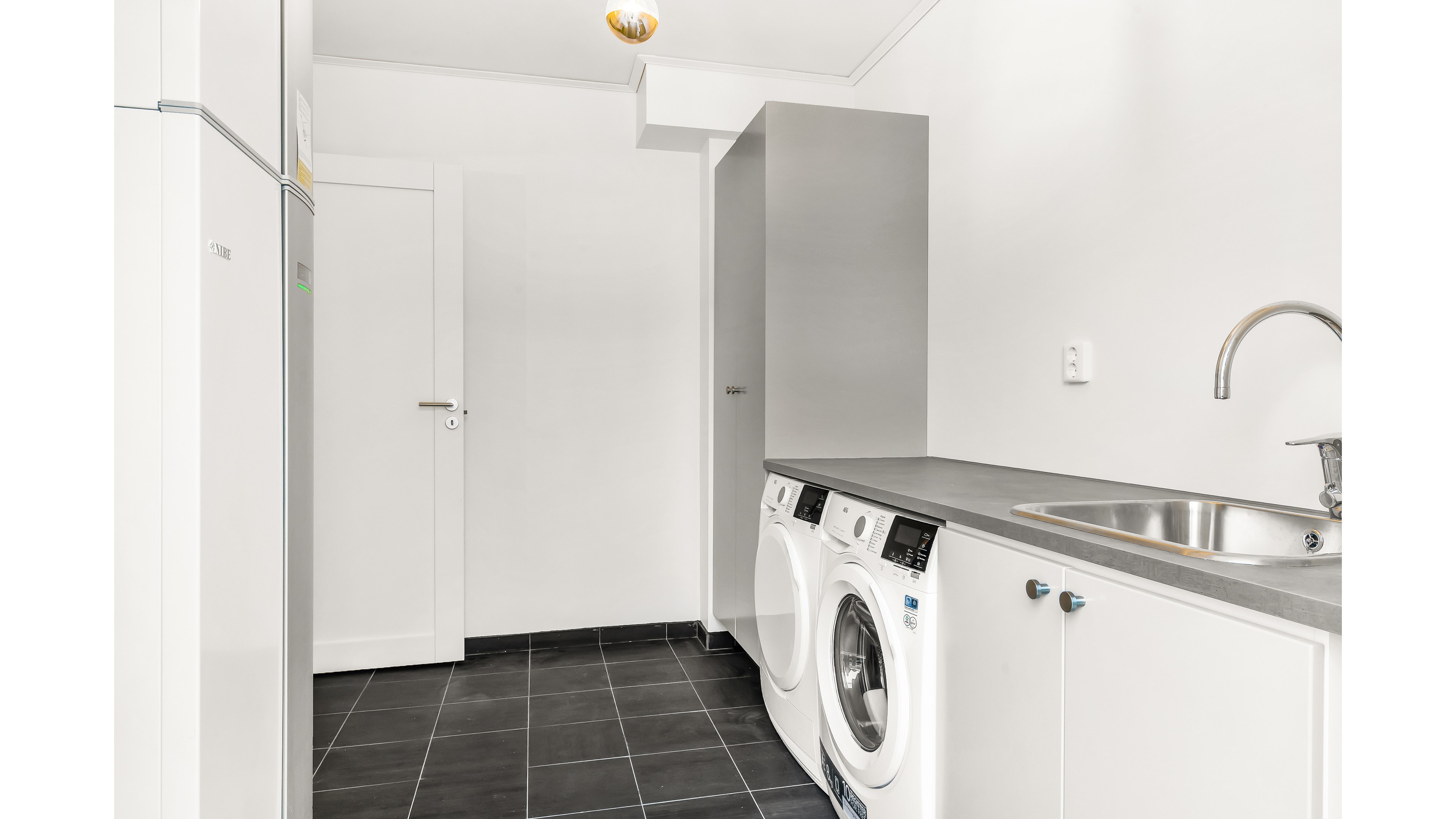 Bostadsbild från Alkällsvägen 36, Såld i Lindbacken, Uppsala