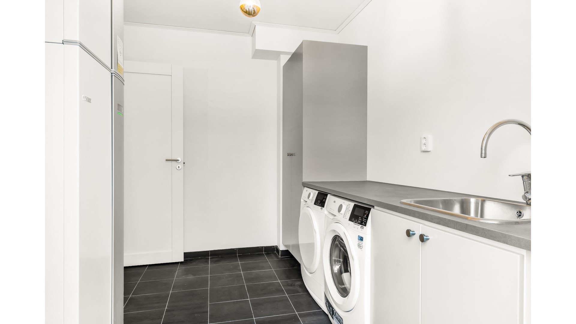 Bostadsbild från Alkällsvägen 36, Såld i Lindbacken, Uppsala