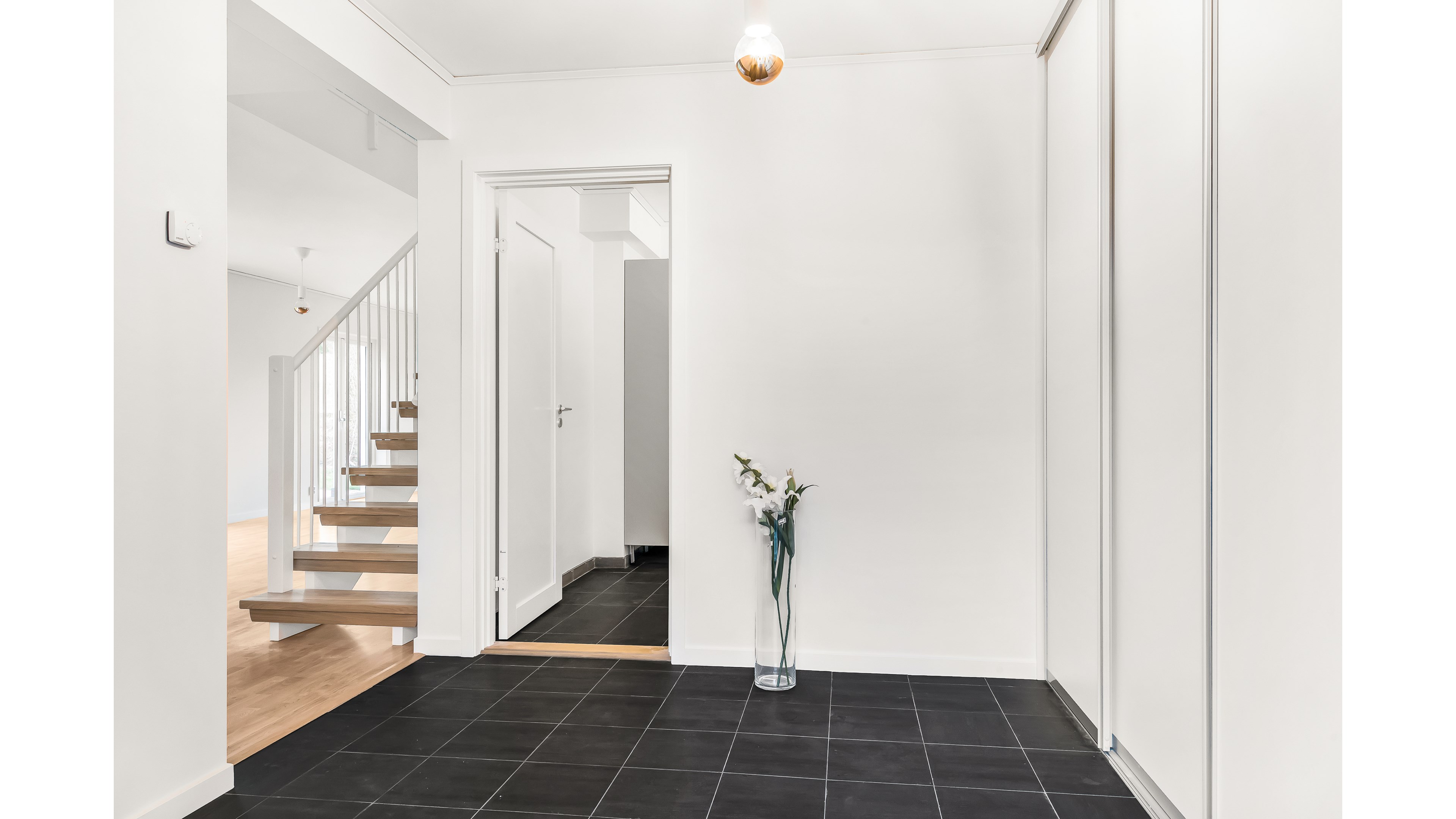 Bostadsbild från Alkällsvägen 36, Såld i Lindbacken, Uppsala