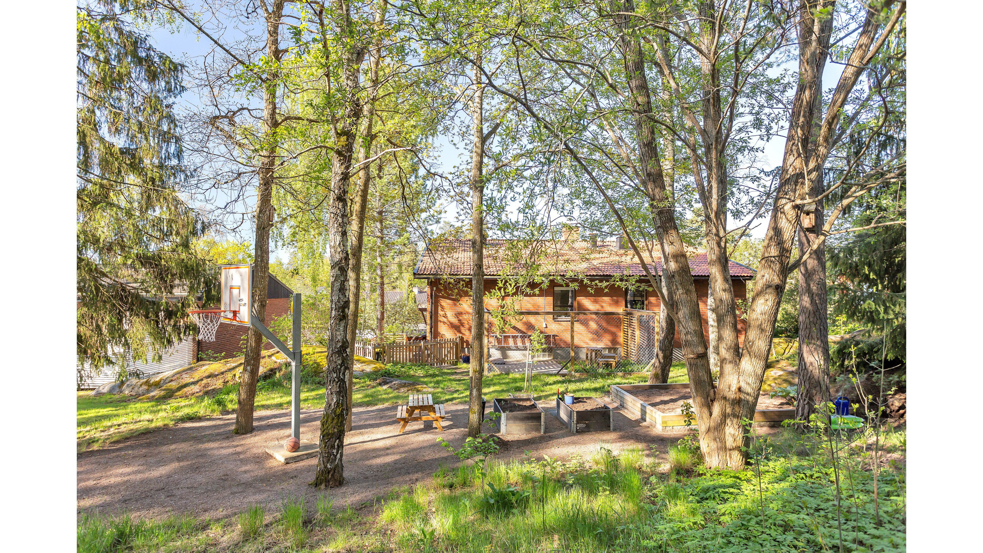 Bostadsbild från Morkullevägen 25, Såld i Sunnersta, Uppsala