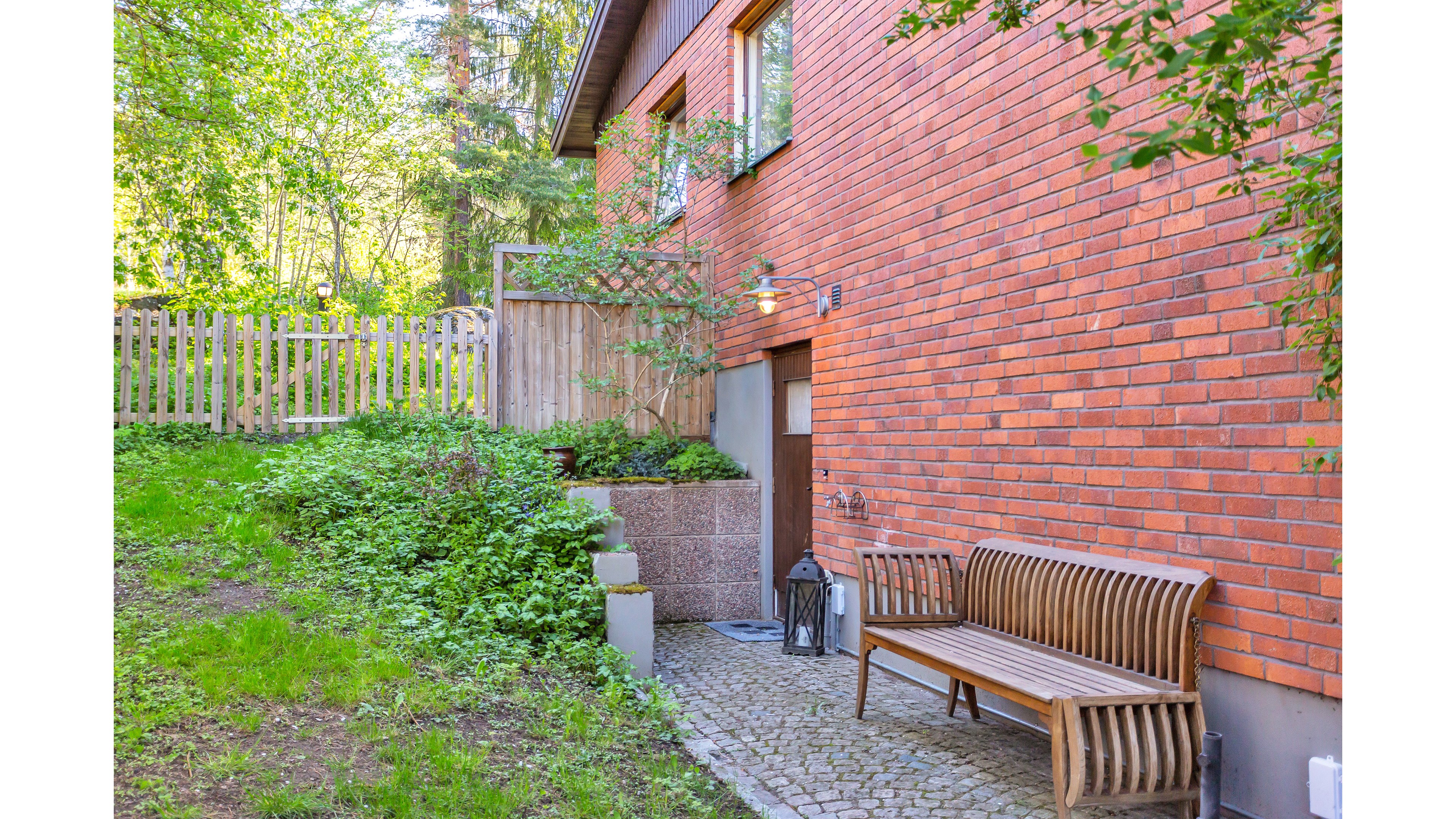 Bostadsbild från Morkullevägen 25, Såld i Sunnersta, Uppsala