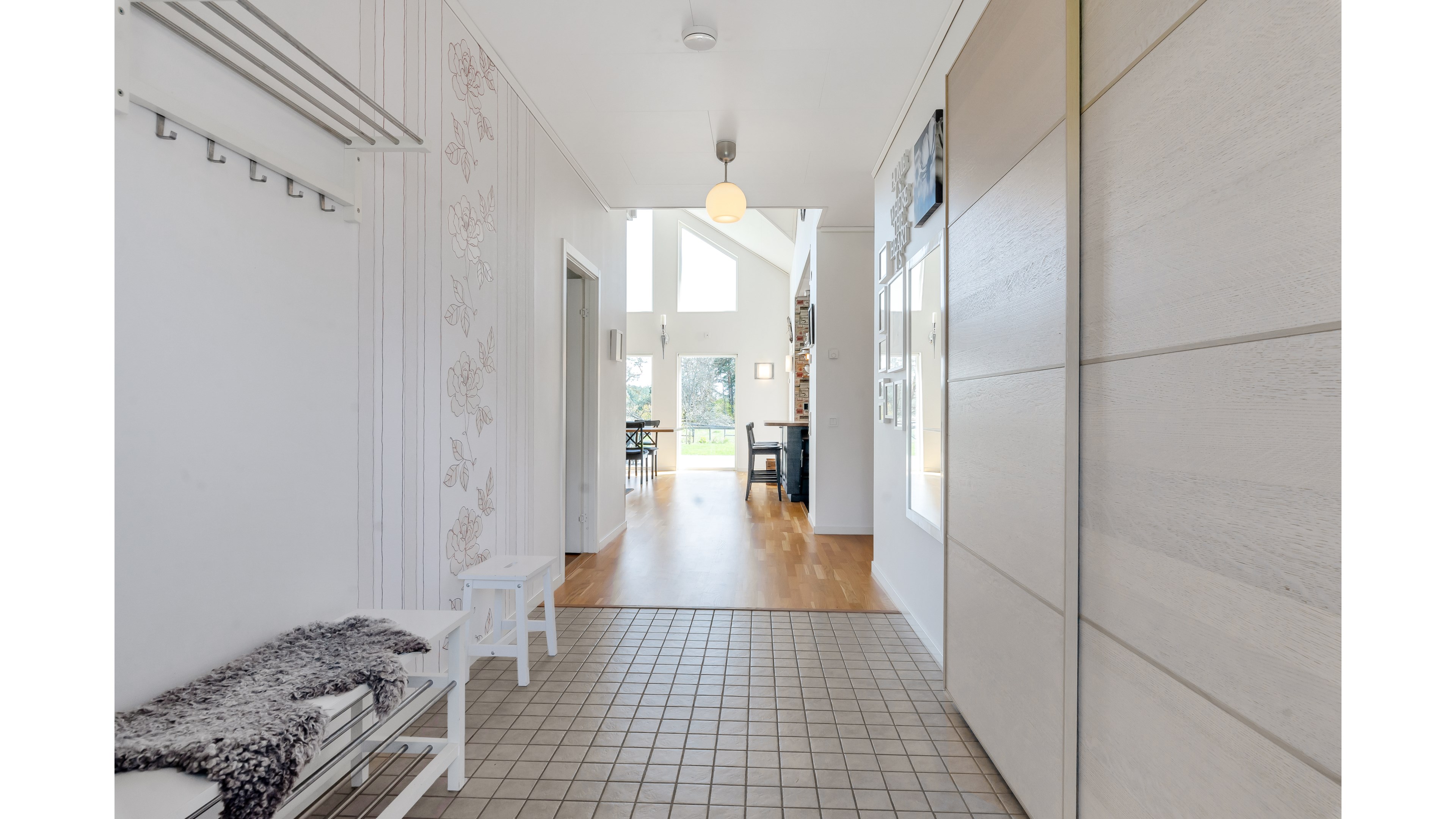 Bostadsbild från Annas väg 3, Såld i Starbo, Uppsala