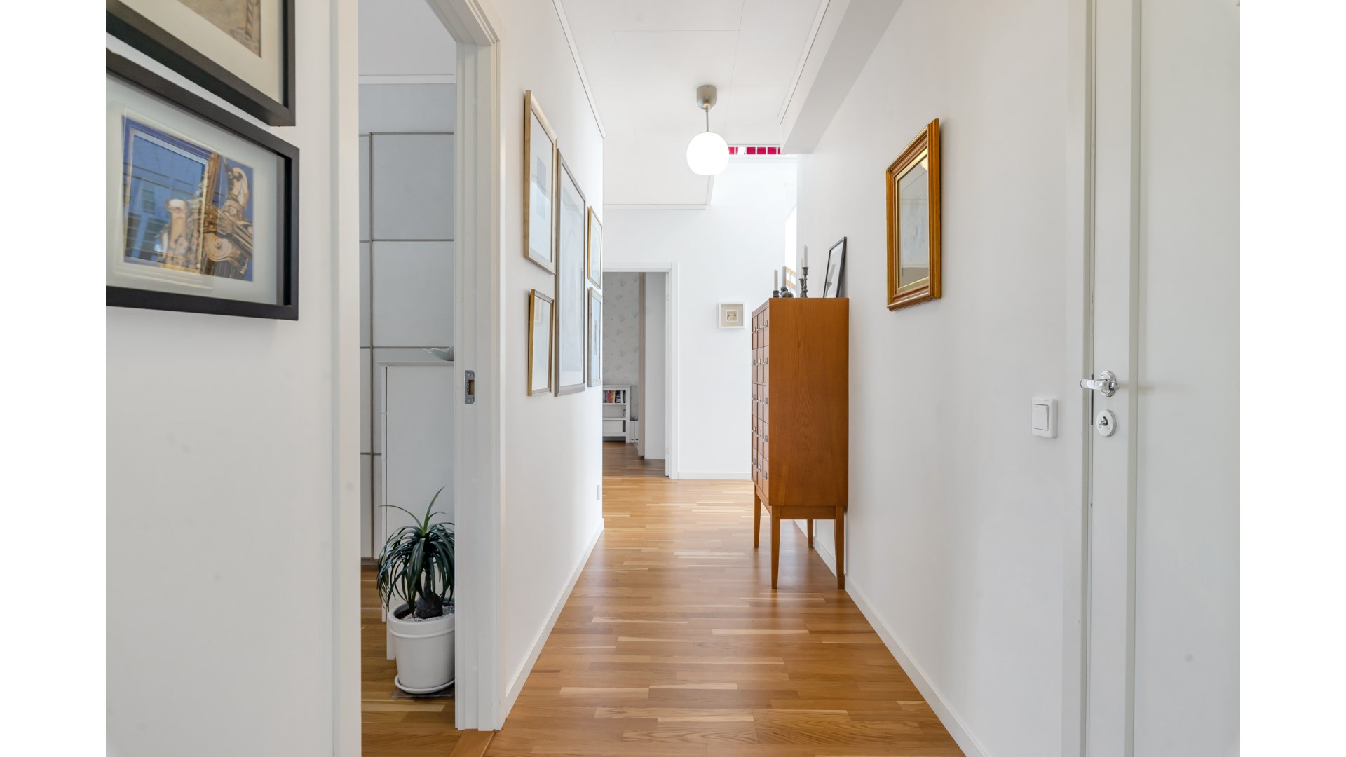 Bostadsbild från Annas väg 3, Såld i Starbo, Uppsala