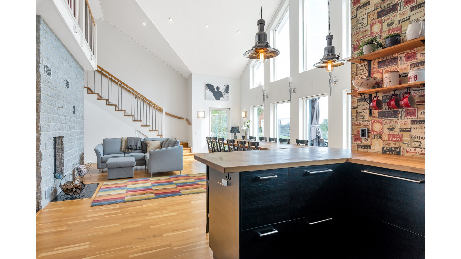 Bostadsbild från Annas väg 3, Såld i Starbo, Uppsala