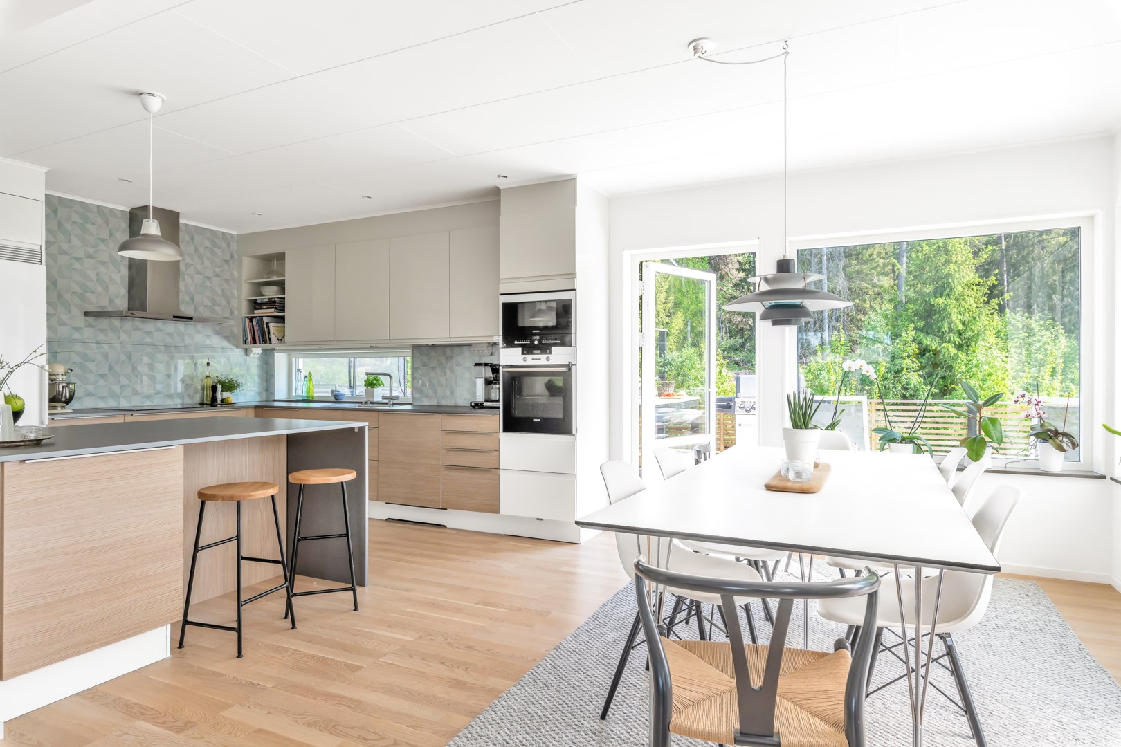 Bostadsbild från Brattbacksvägen 113, Såld i Lindbacken, Uppsala