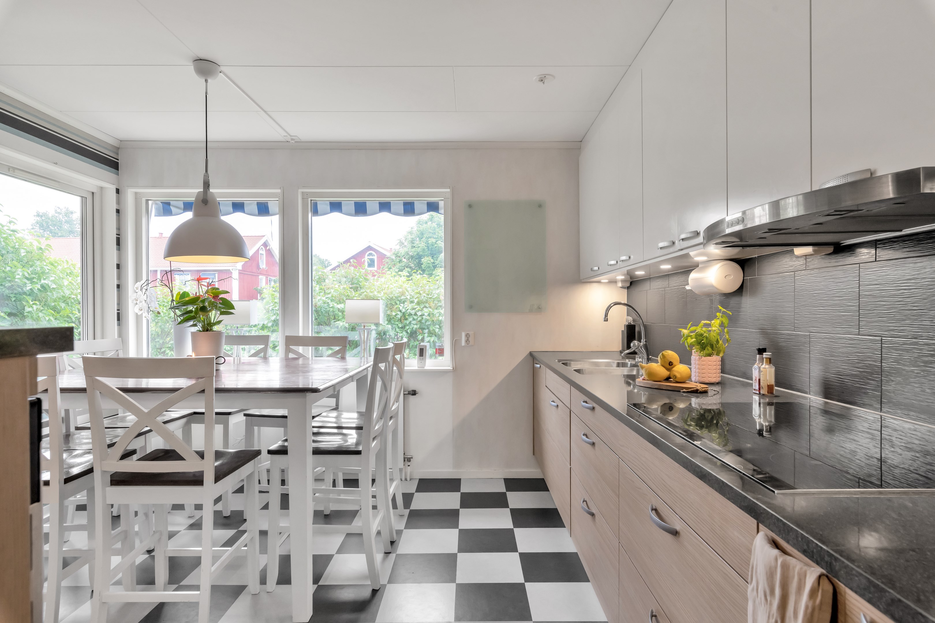 Bostadsbild från Sunnerstavägen 25B, Såld i Sunnersta, Uppsala