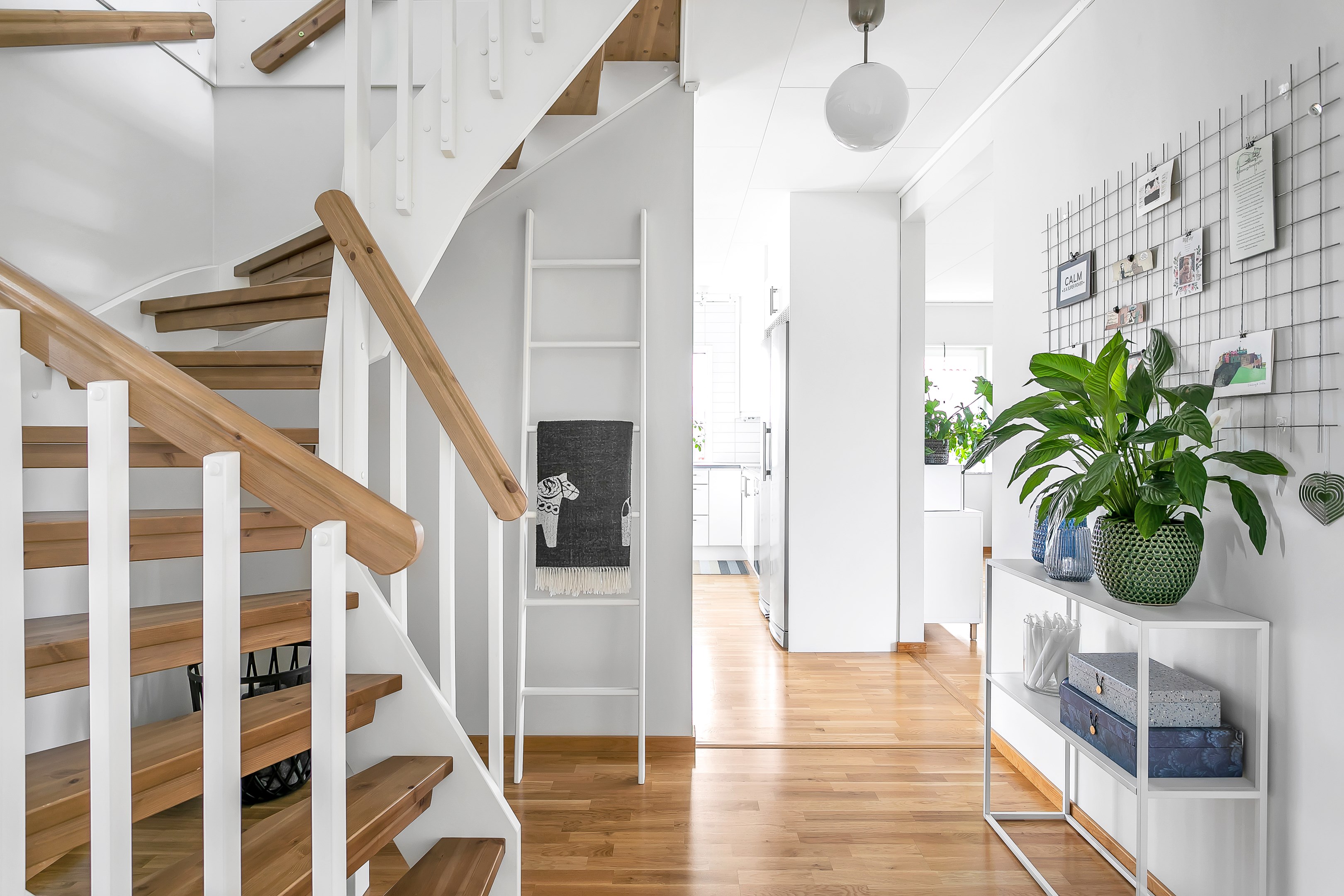 Bostadsbild från Lupinvägen 6, Såld i Lövstalöt, Uppsala