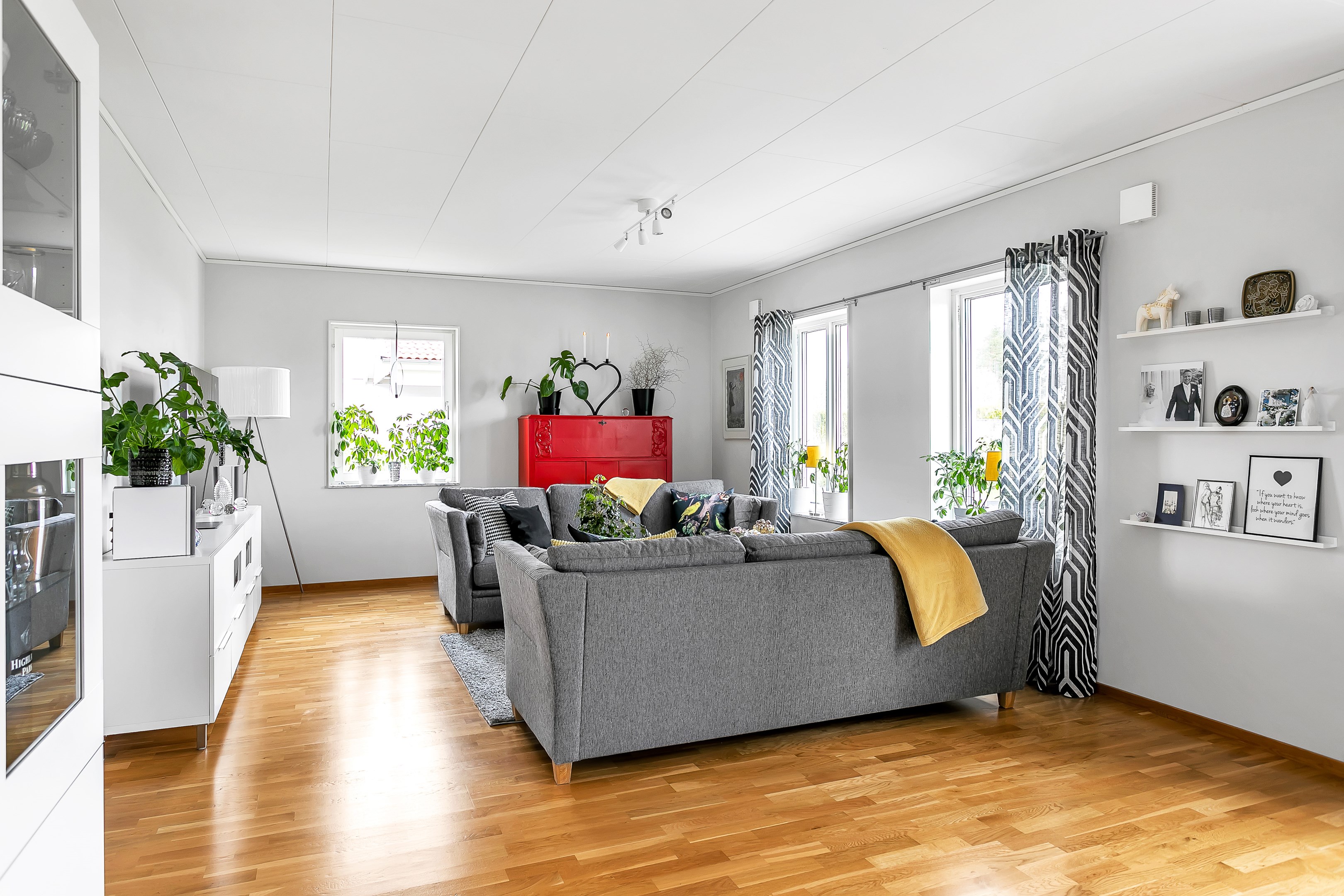 Bostadsbild från Lupinvägen 6, Såld i Lövstalöt, Uppsala