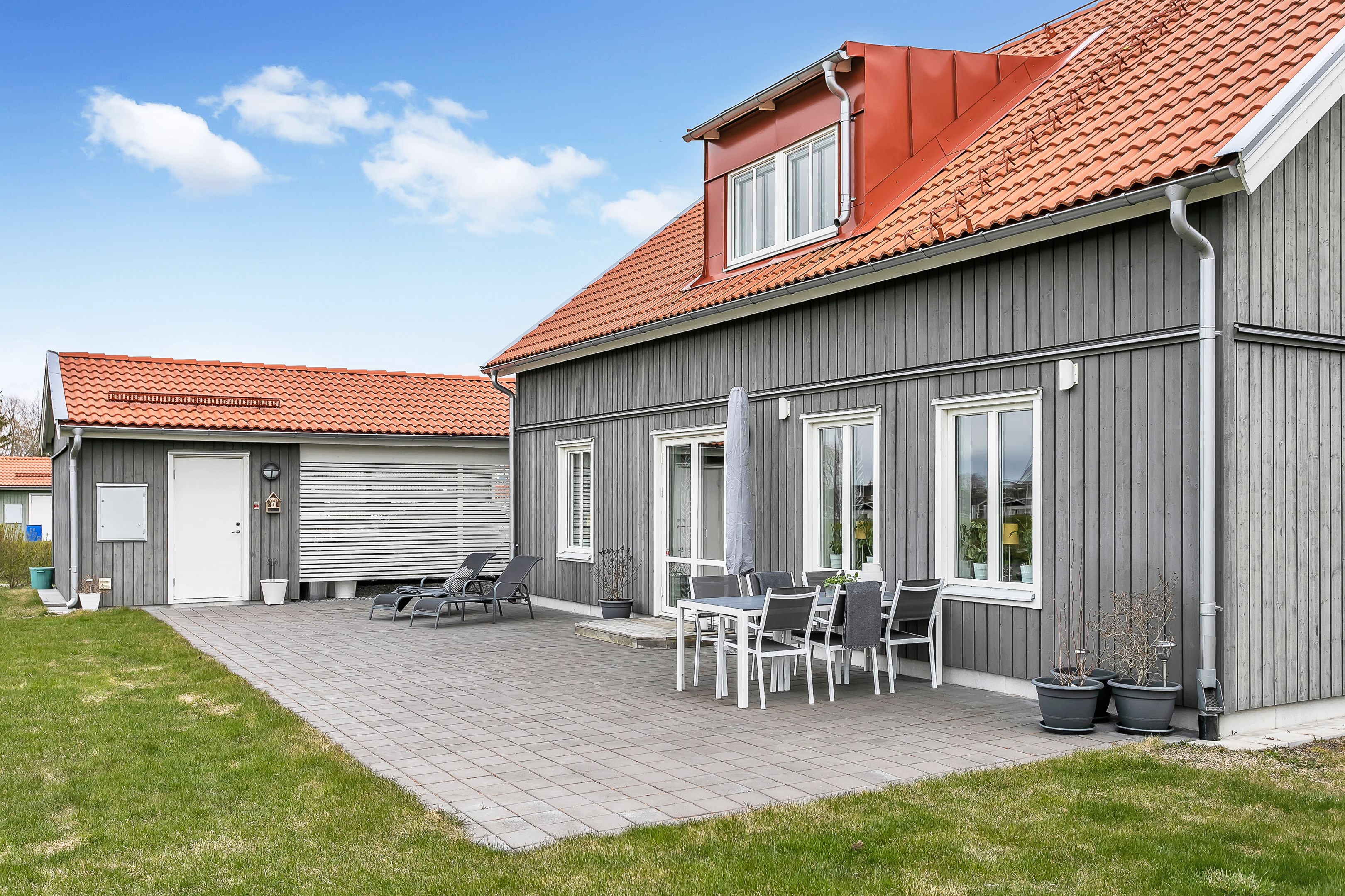 Bostadsbild från Lupinvägen 6, Såld i Lövstalöt, Uppsala