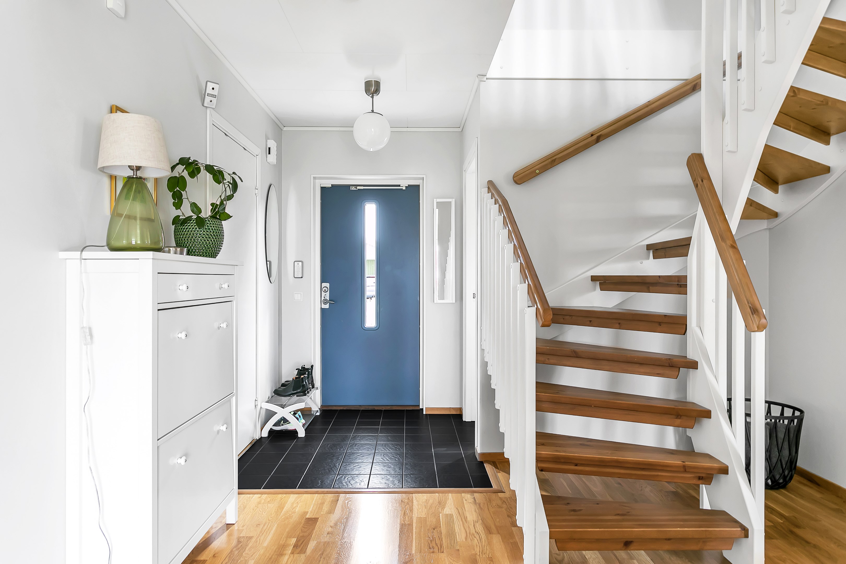 Bostadsbild från Lupinvägen 6, Såld i Lövstalöt, Uppsala