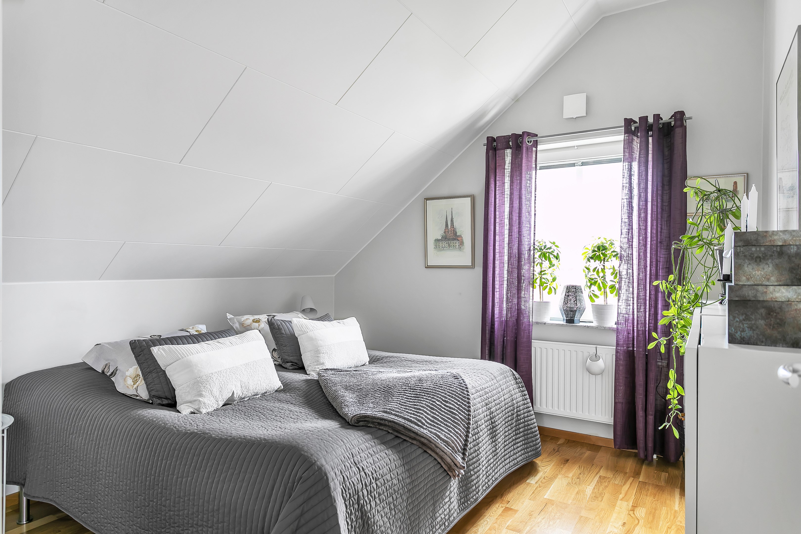 Bostadsbild från Lupinvägen 6, Såld i Lövstalöt, Uppsala