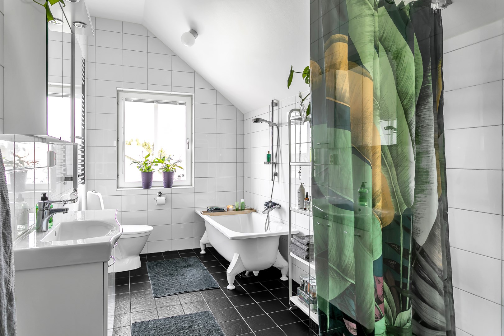 Bostadsbild från Lupinvägen 6, Såld i Lövstalöt, Uppsala