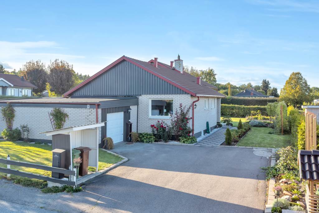 Bostadsbild från Frejvägen 8, Såld i Örsundsbro, Enköping