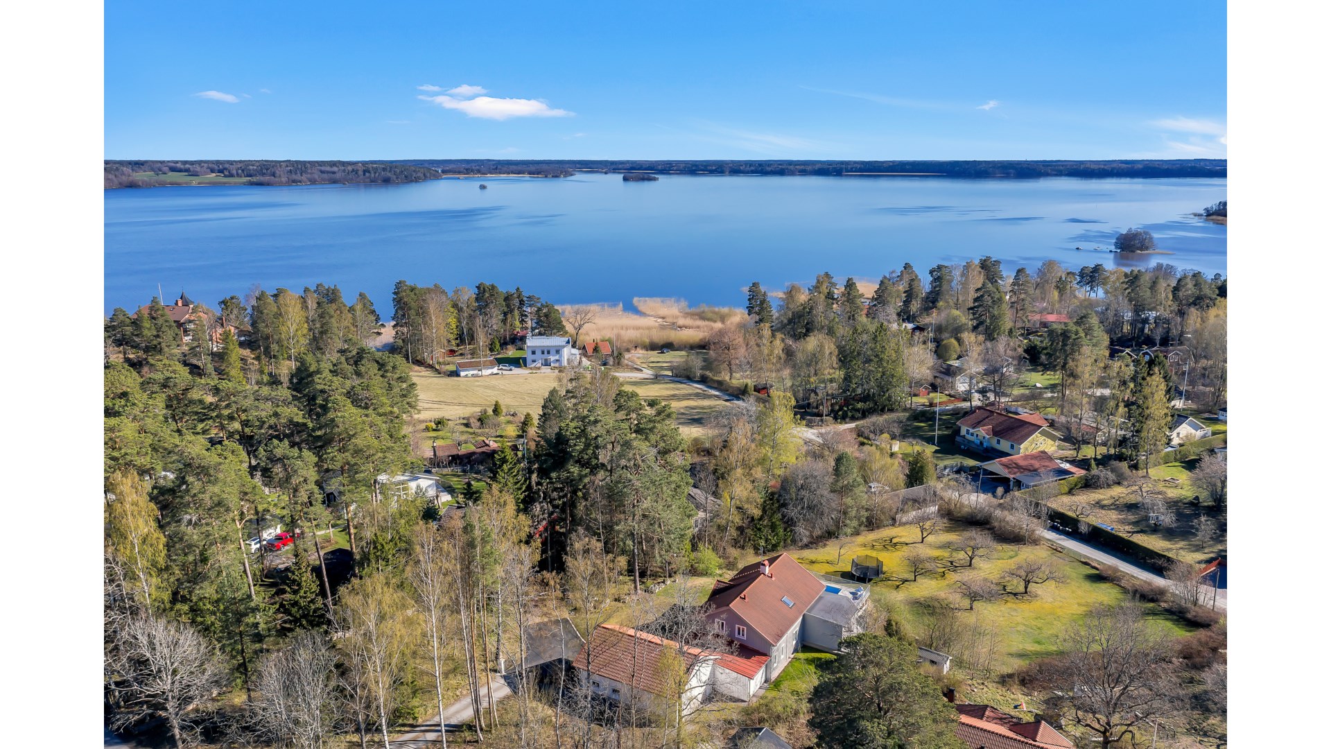 Bostadsbild från Vreta strandväg 56, Såld i Vreta, Uppsala