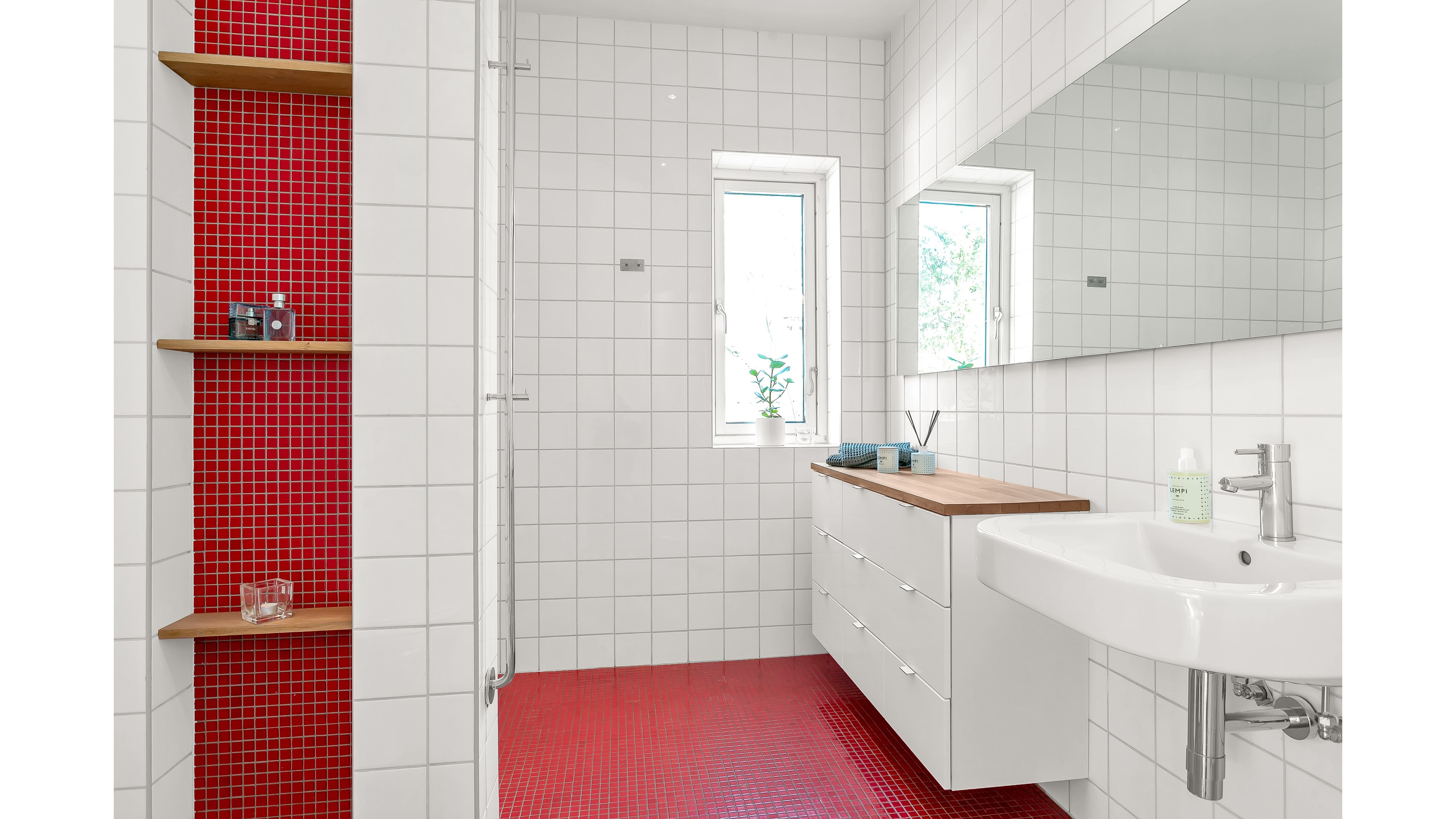 Bostadsbild från Vreta strandväg 56, Såld i Vreta, Uppsala