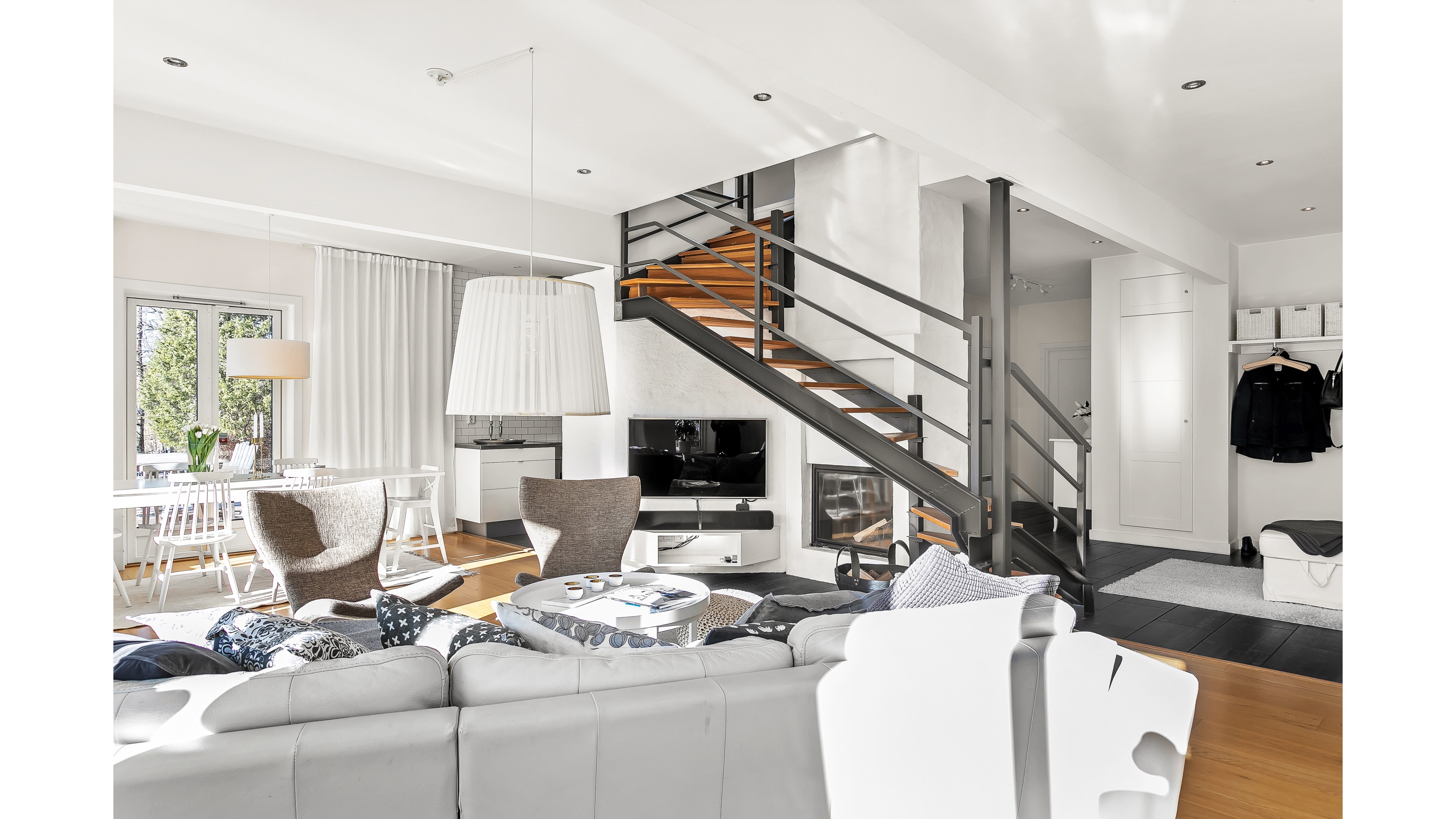 Bostadsbild från Vreta strandväg 56, Såld i Vreta, Uppsala